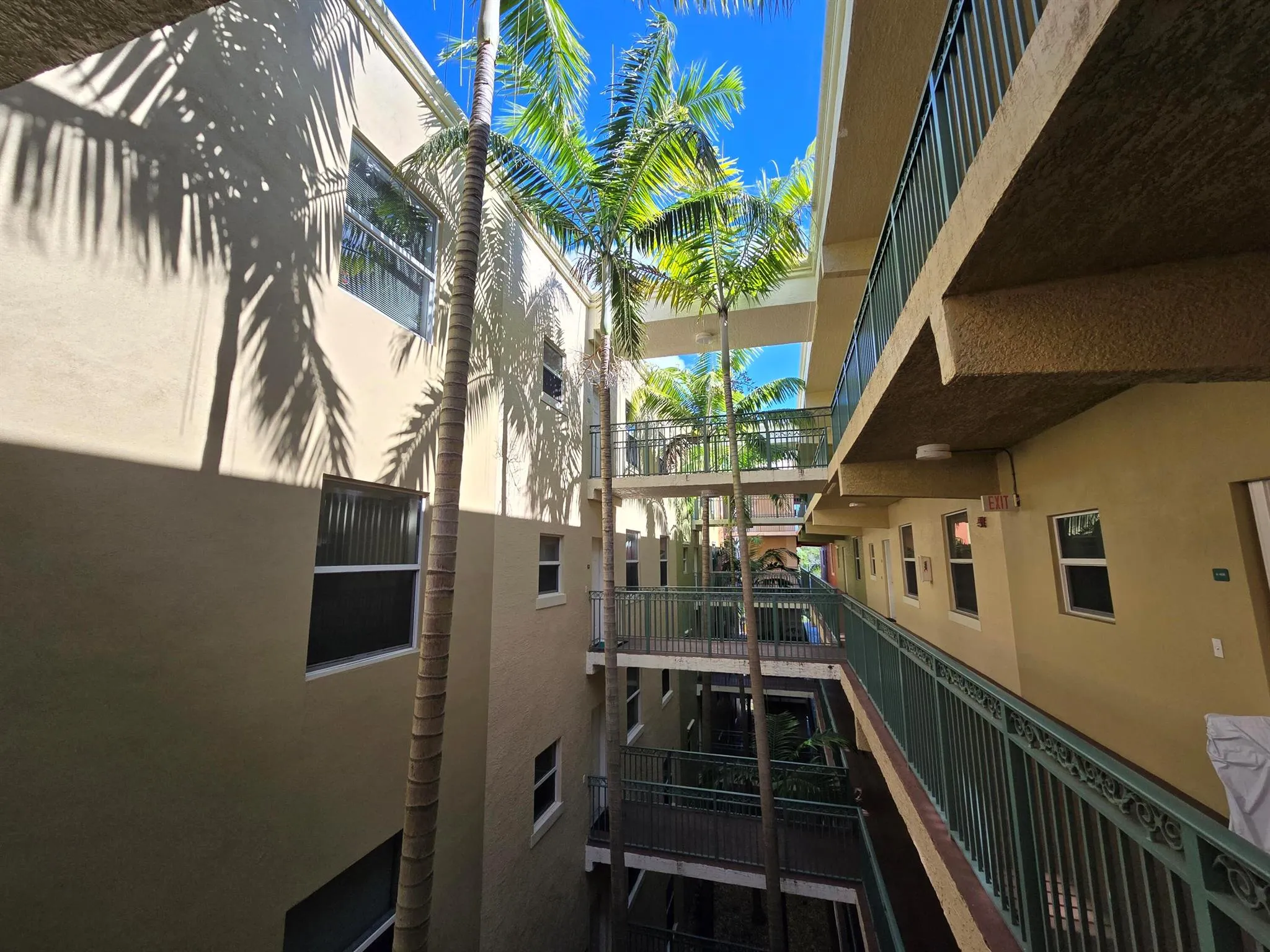 1640 Presidential Way, #403