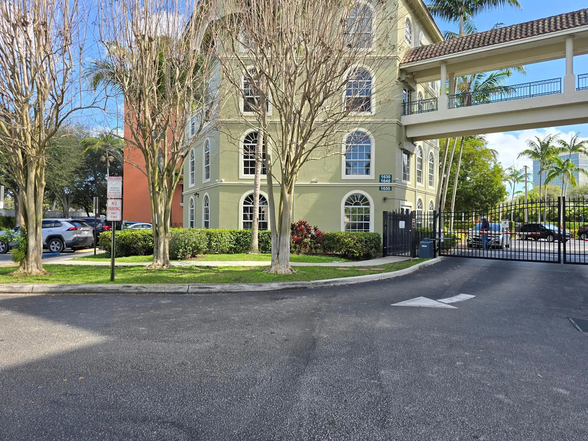 1640 Presidential Way, #403