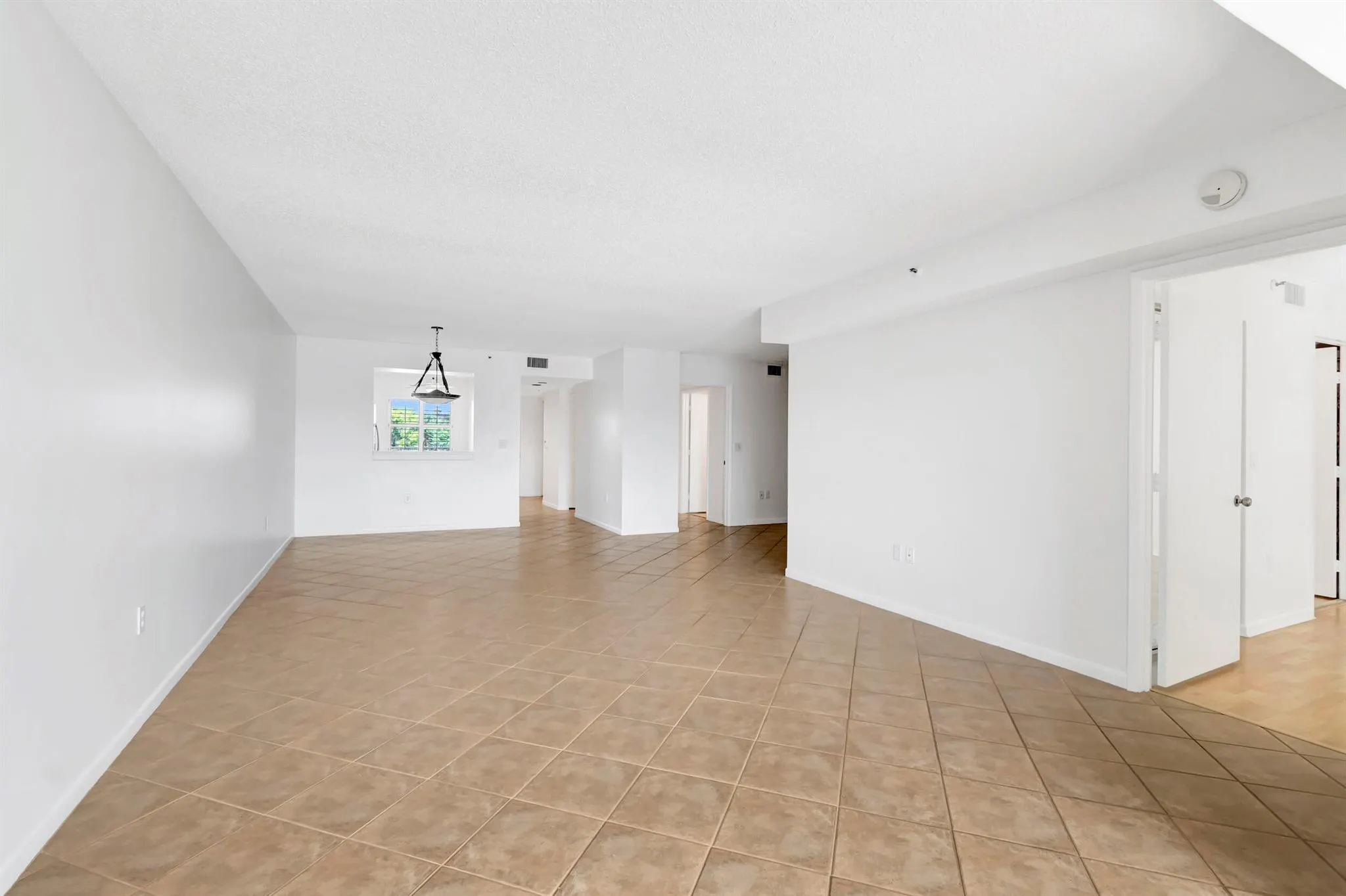 14096 Huntington Pointe Drive, #407