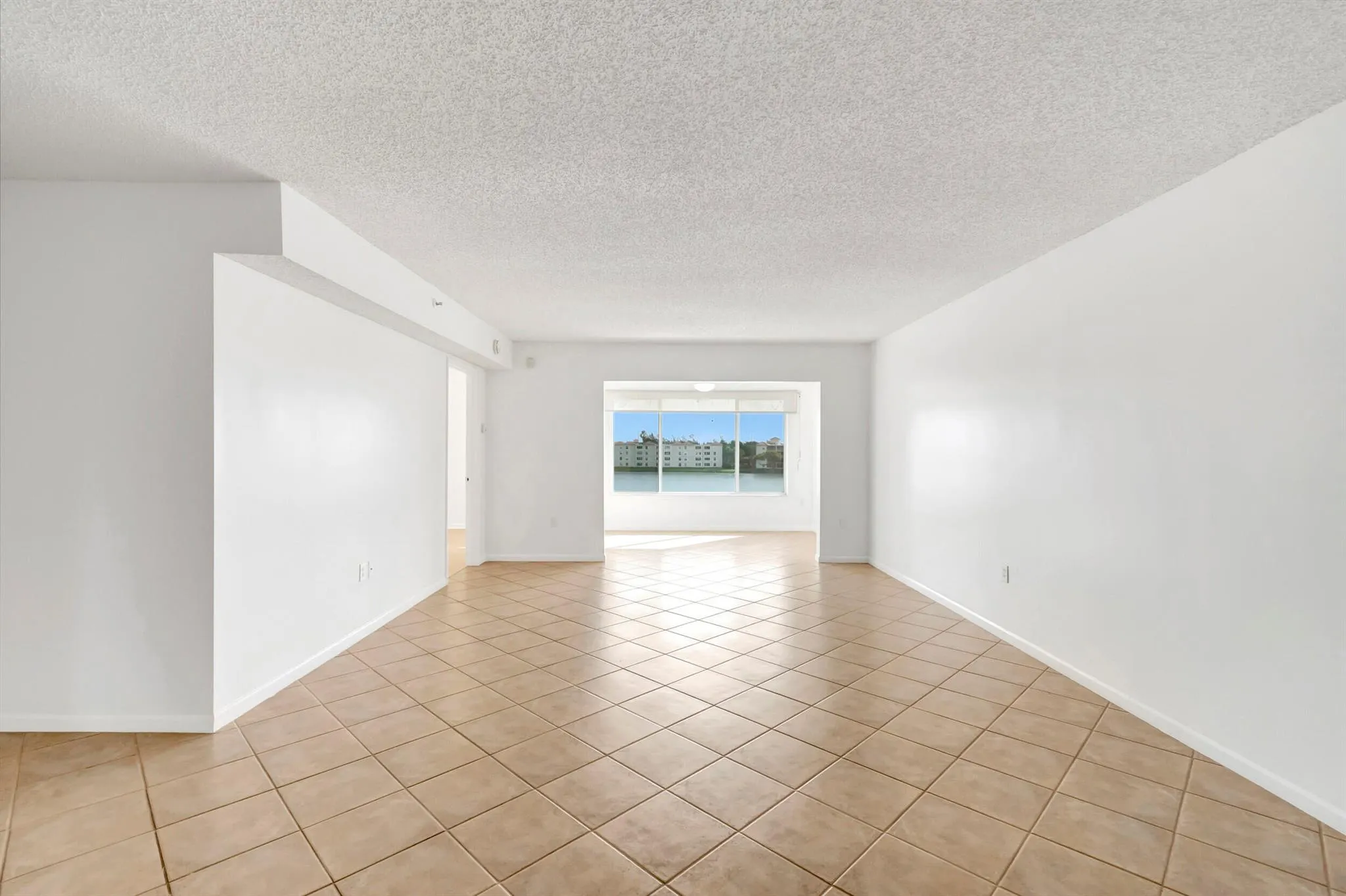 14096 Huntington Pointe Drive, #407