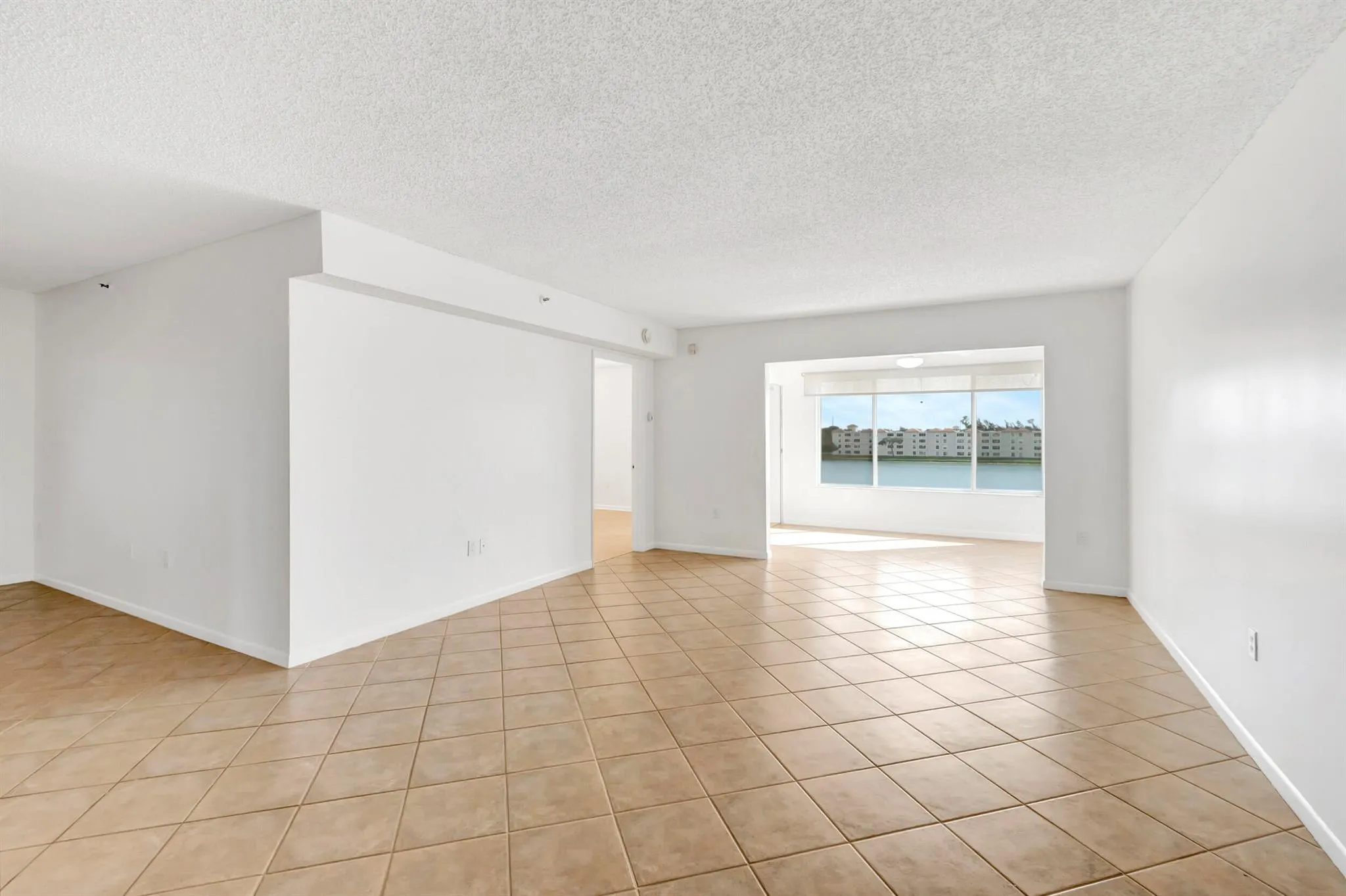 14096 Huntington Pointe Drive, #407