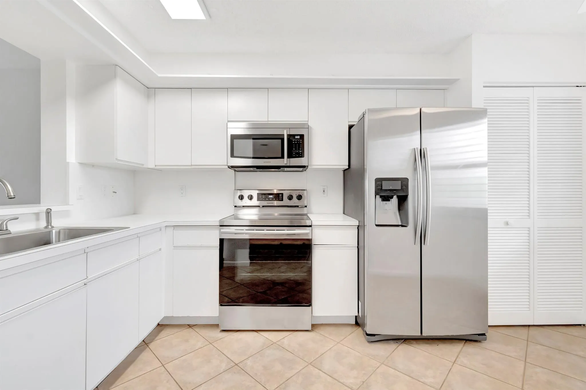 14096 Huntington Pointe Drive, #407