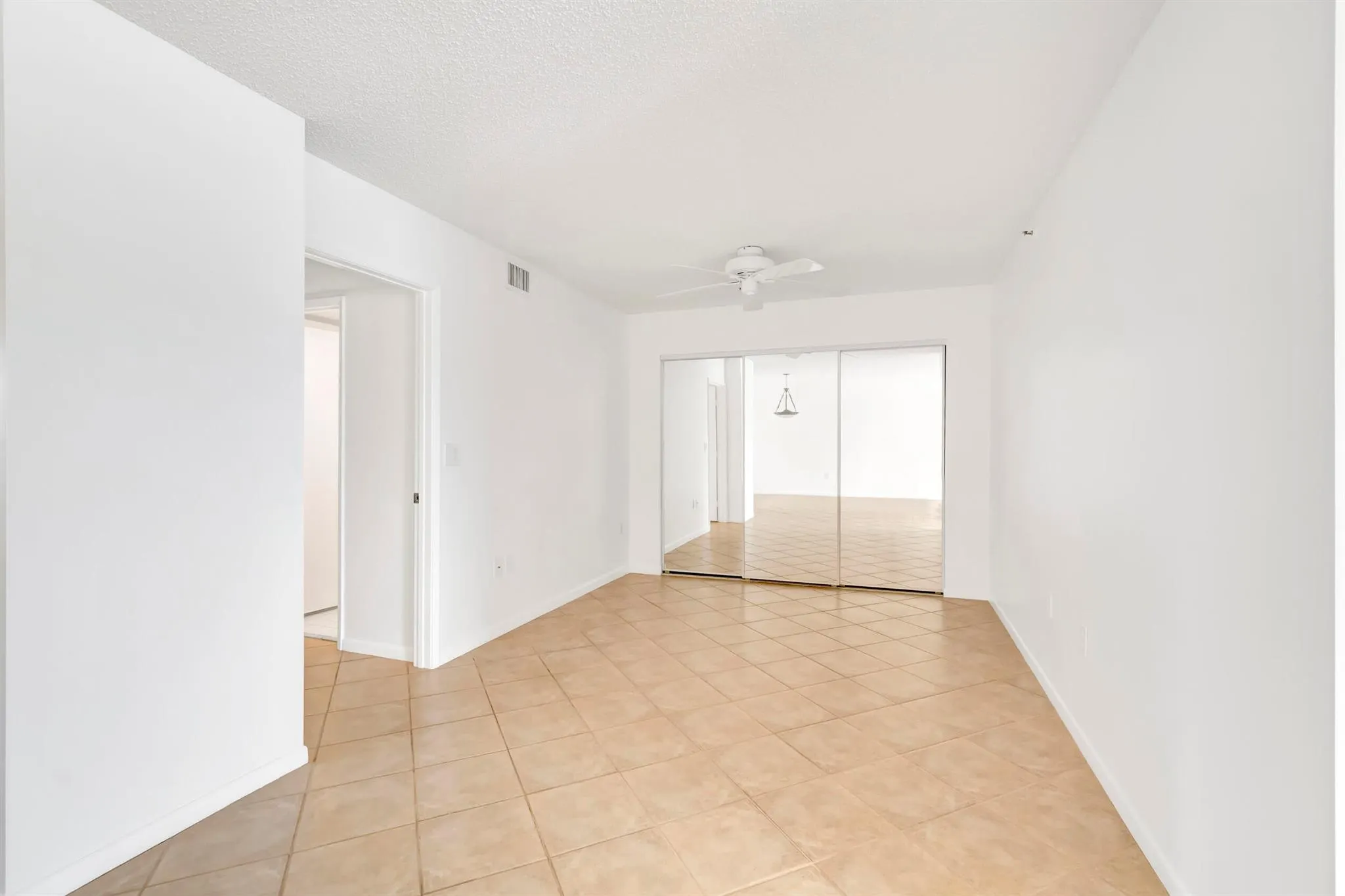 14096 Huntington Pointe Drive, #407