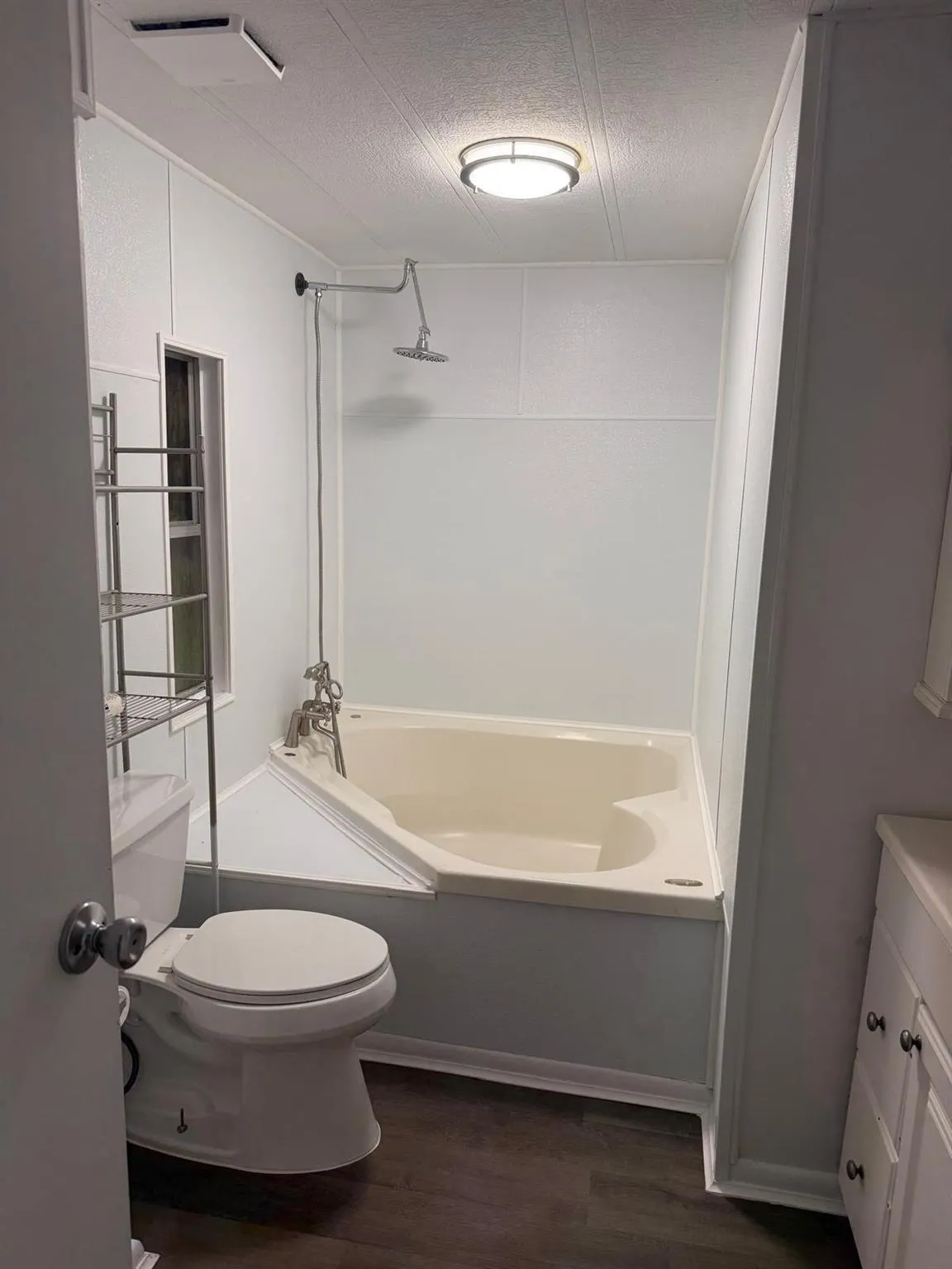 11621 Venetian Avenue