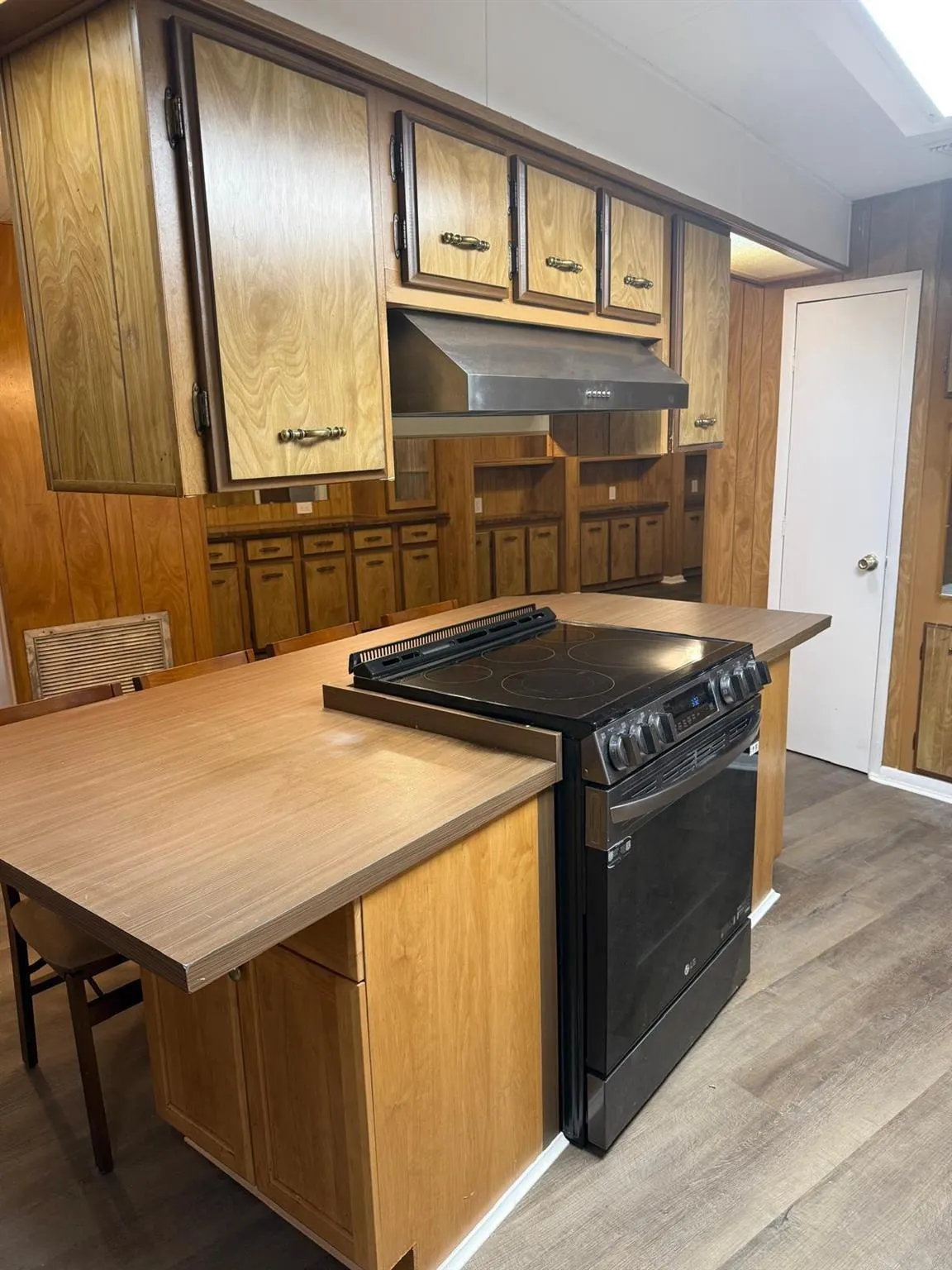 11621 Venetian Avenue