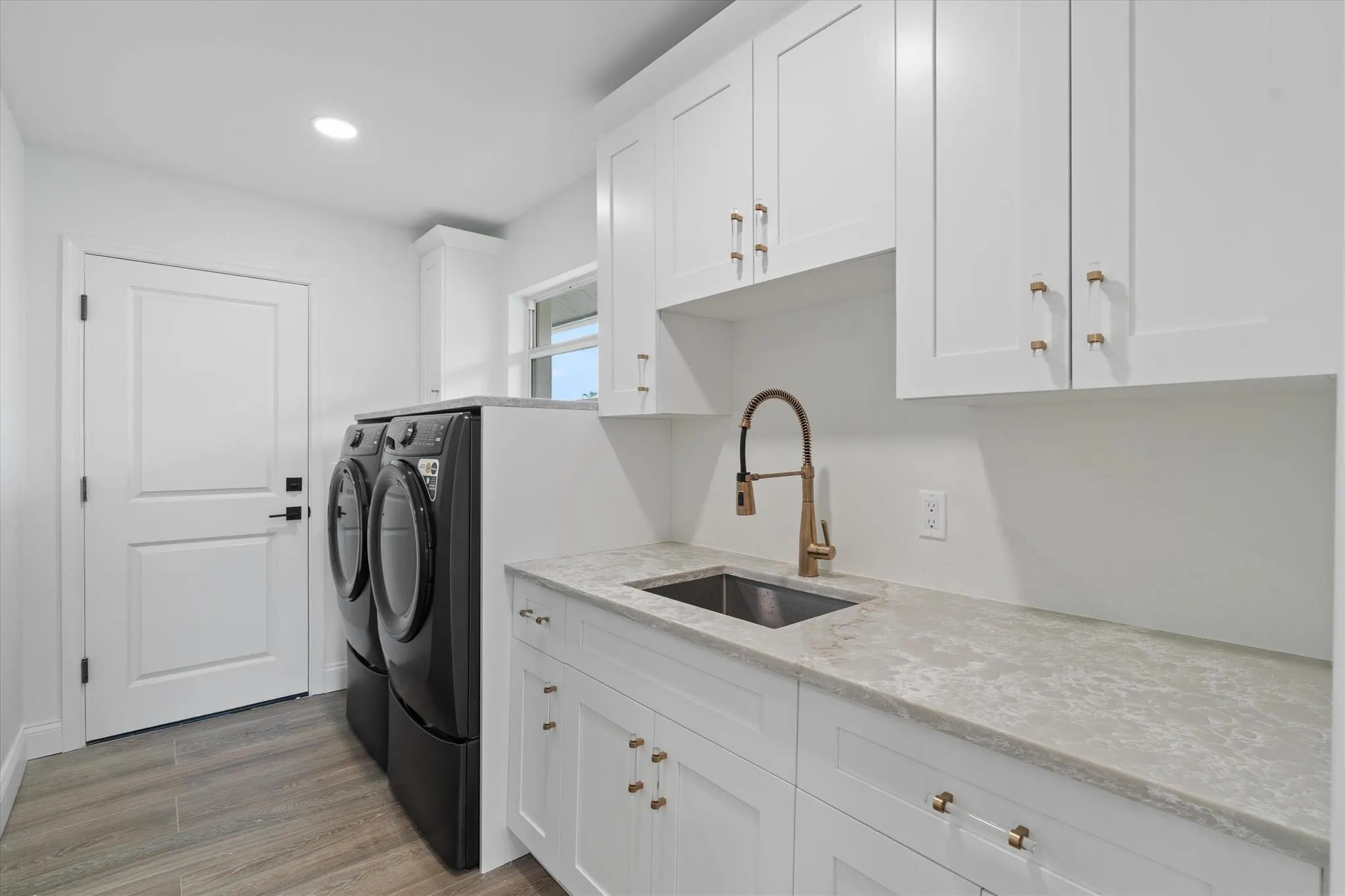 1395 Pine Valley Drive