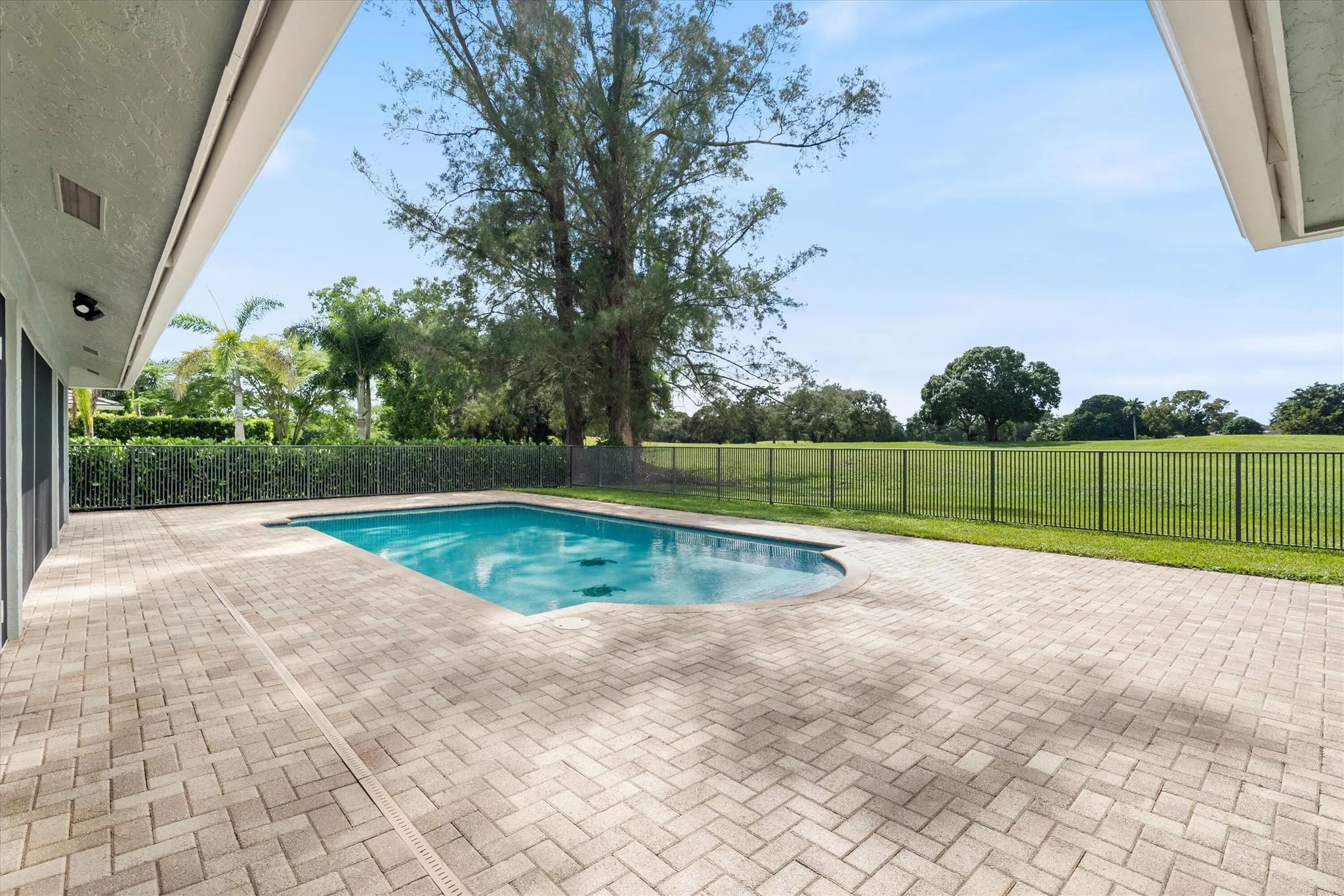 1395 Pine Valley Drive