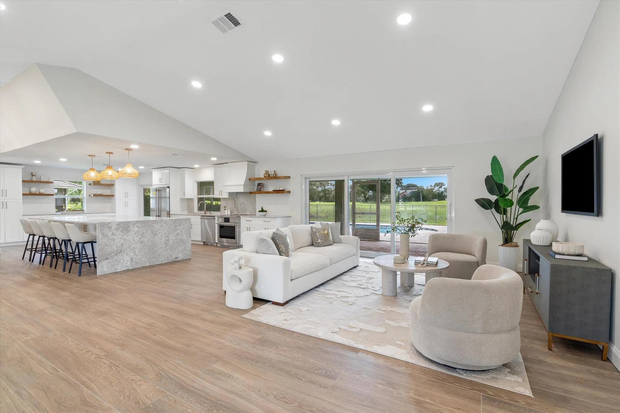 1395 Pine Valley Drive