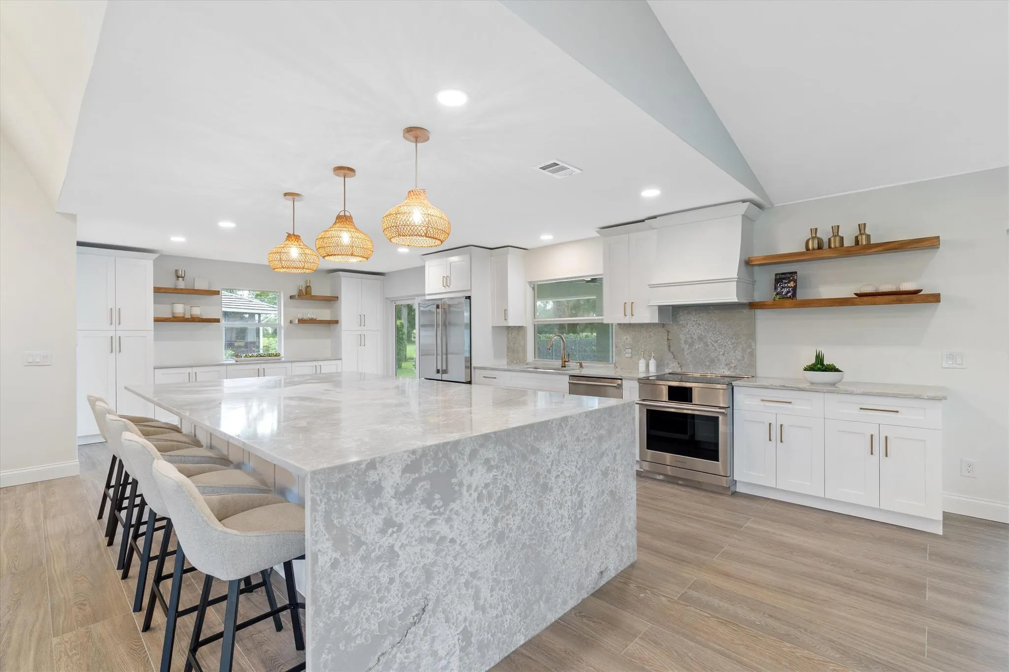 1395 Pine Valley Drive