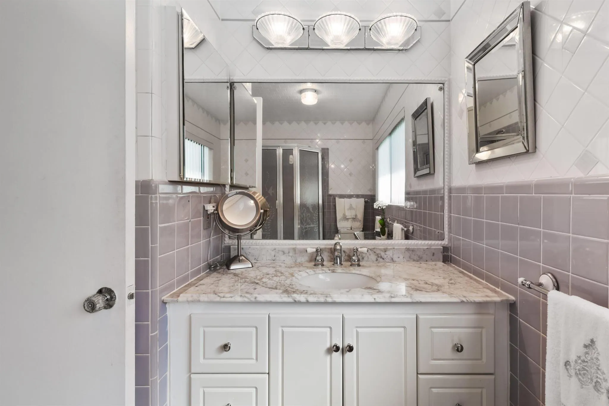 122 Peruvian Avenue, #18