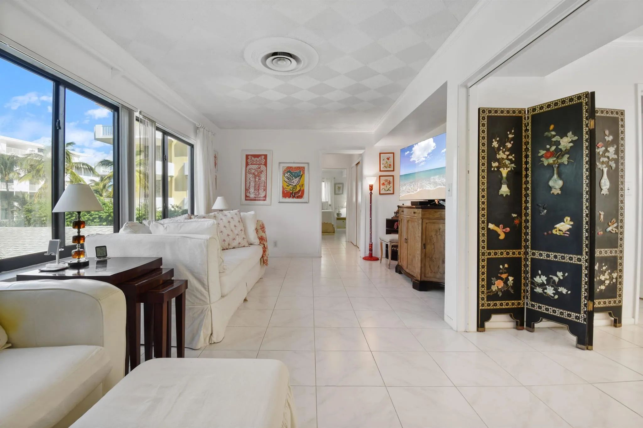 122 Peruvian Avenue, #18