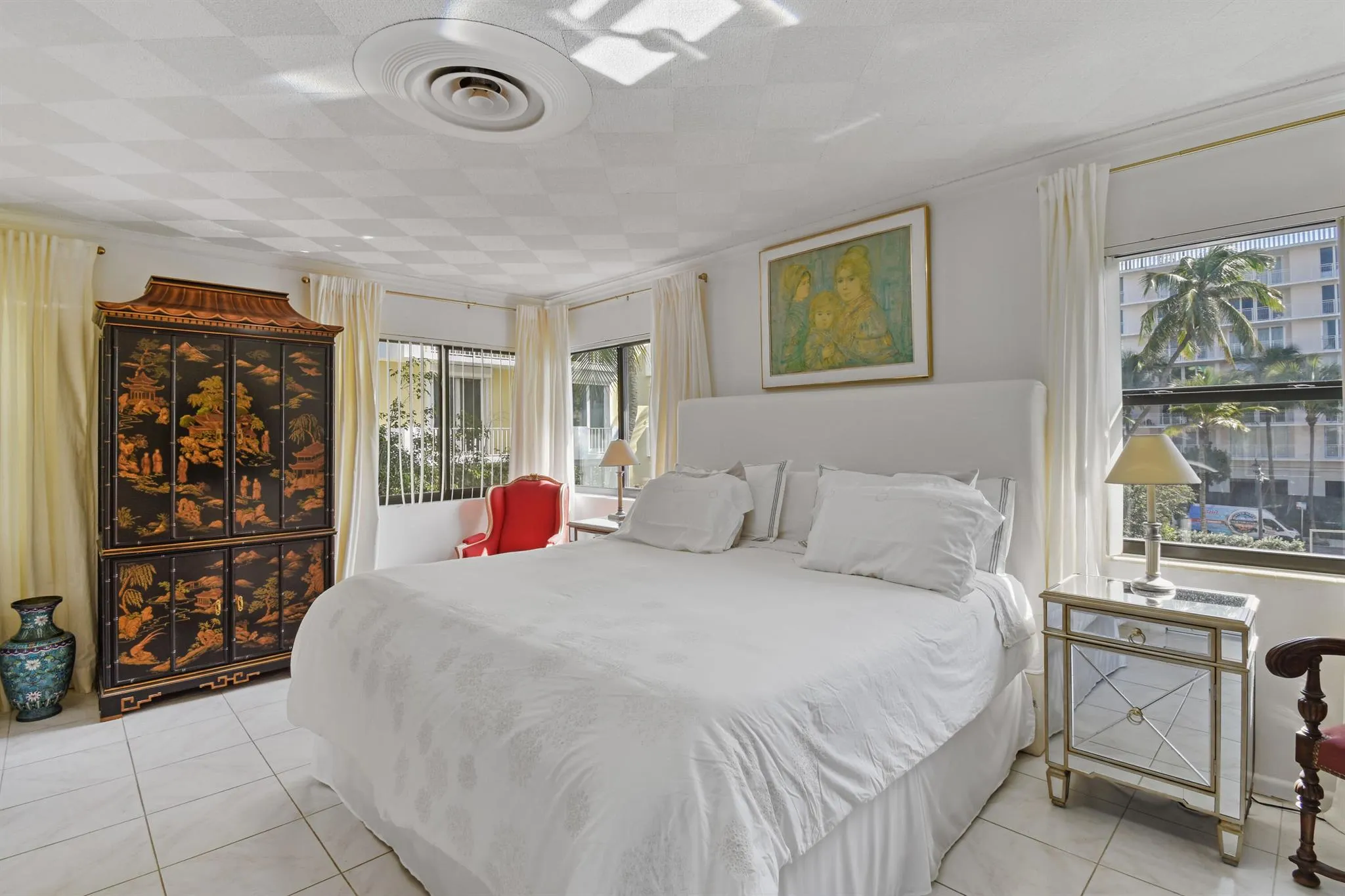 122 Peruvian Avenue, #18