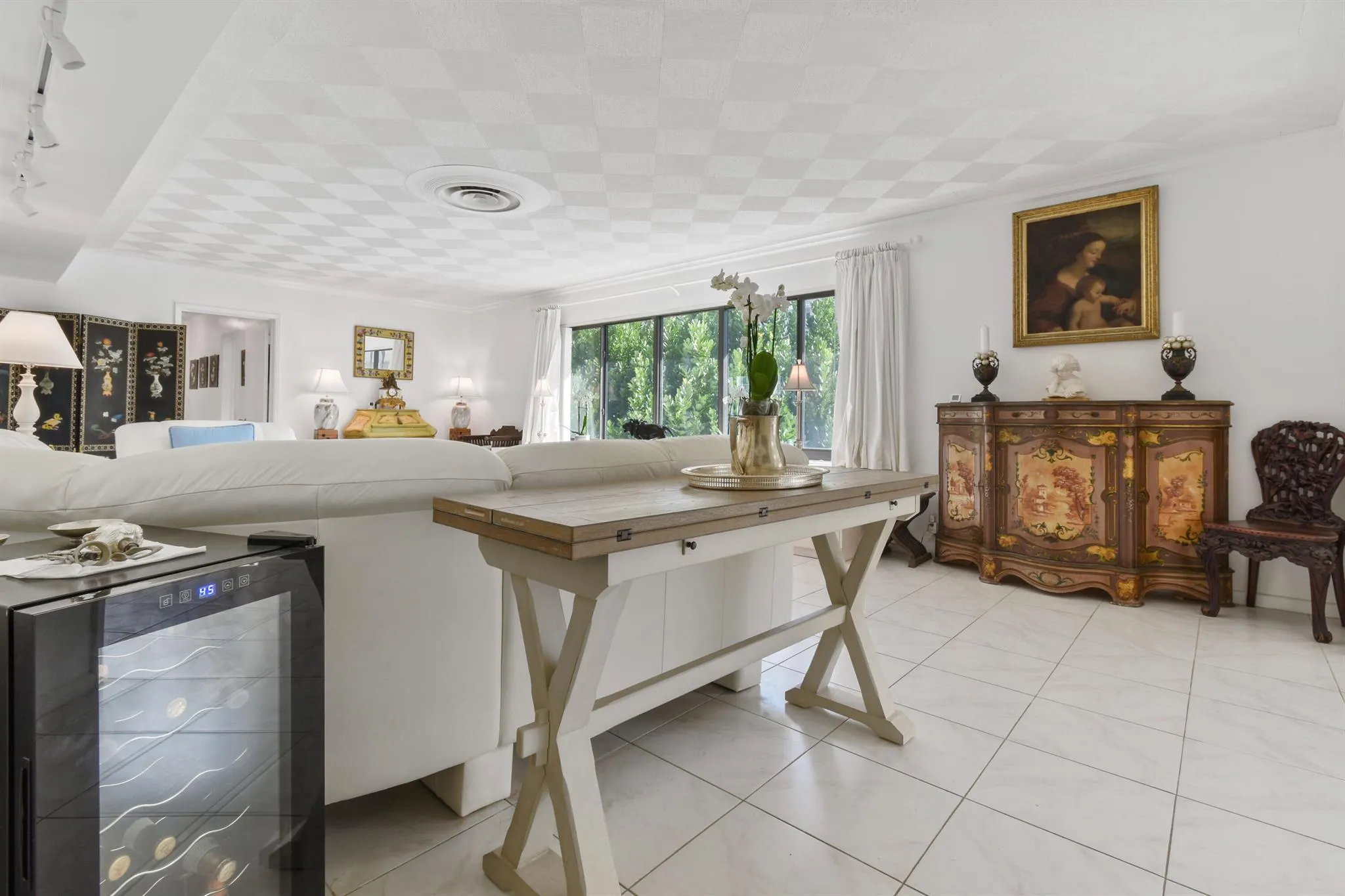 122 Peruvian Avenue, #18