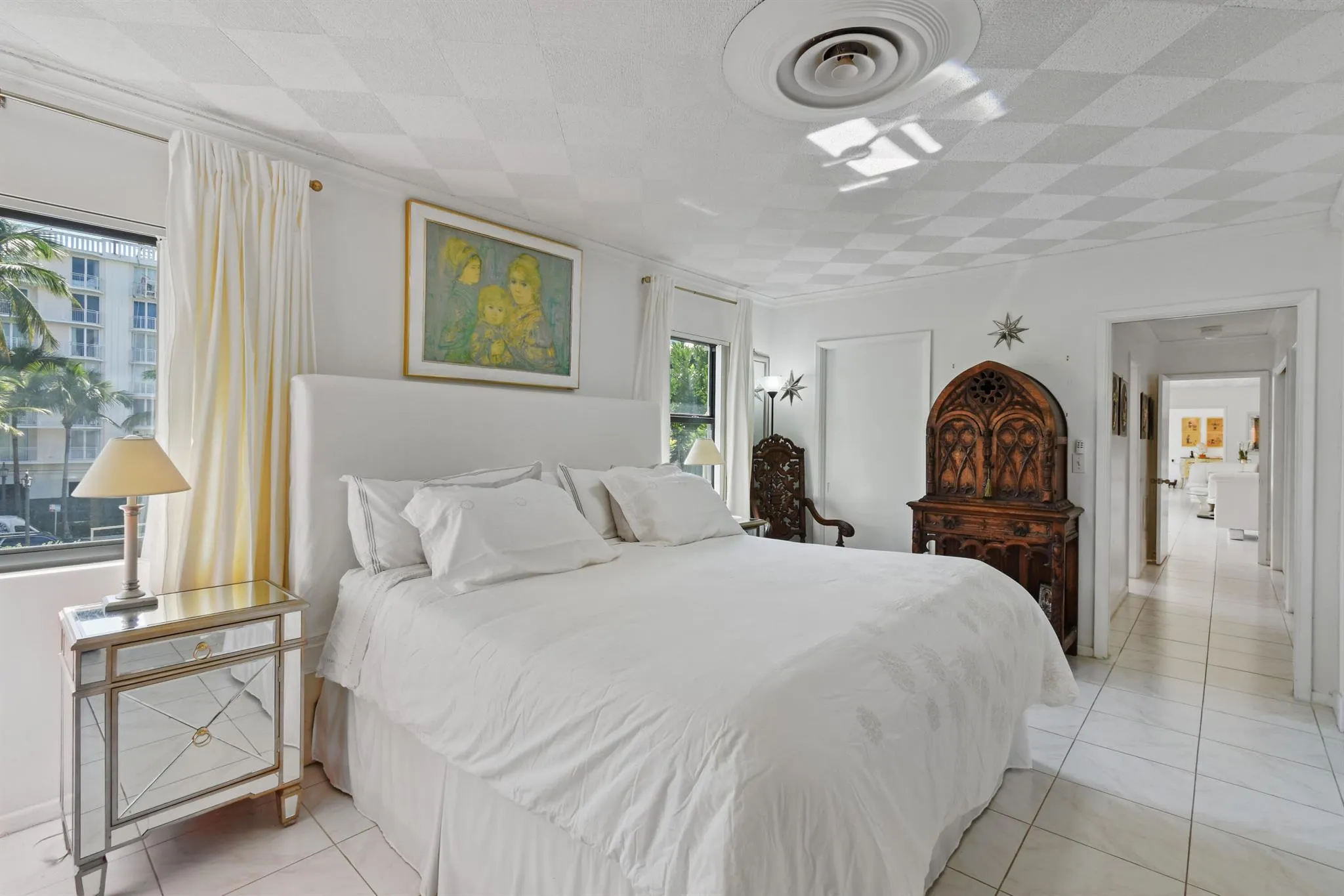 122 Peruvian Avenue, #18