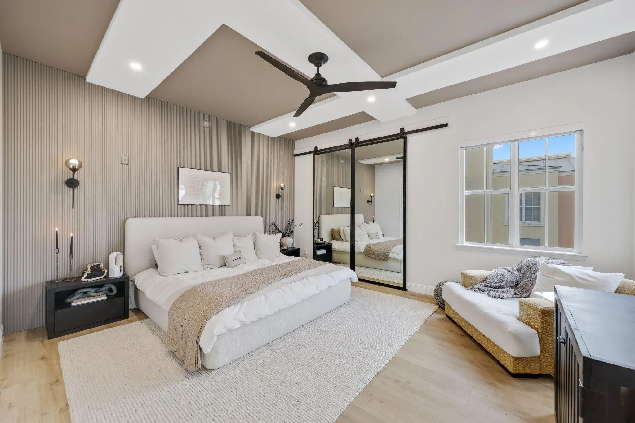 200 NE 2nd Avenue, #411