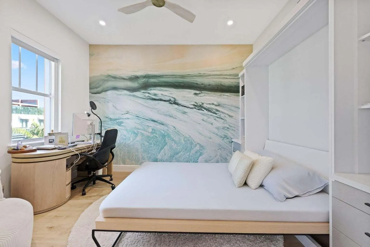 200 NE 2nd Avenue, #411