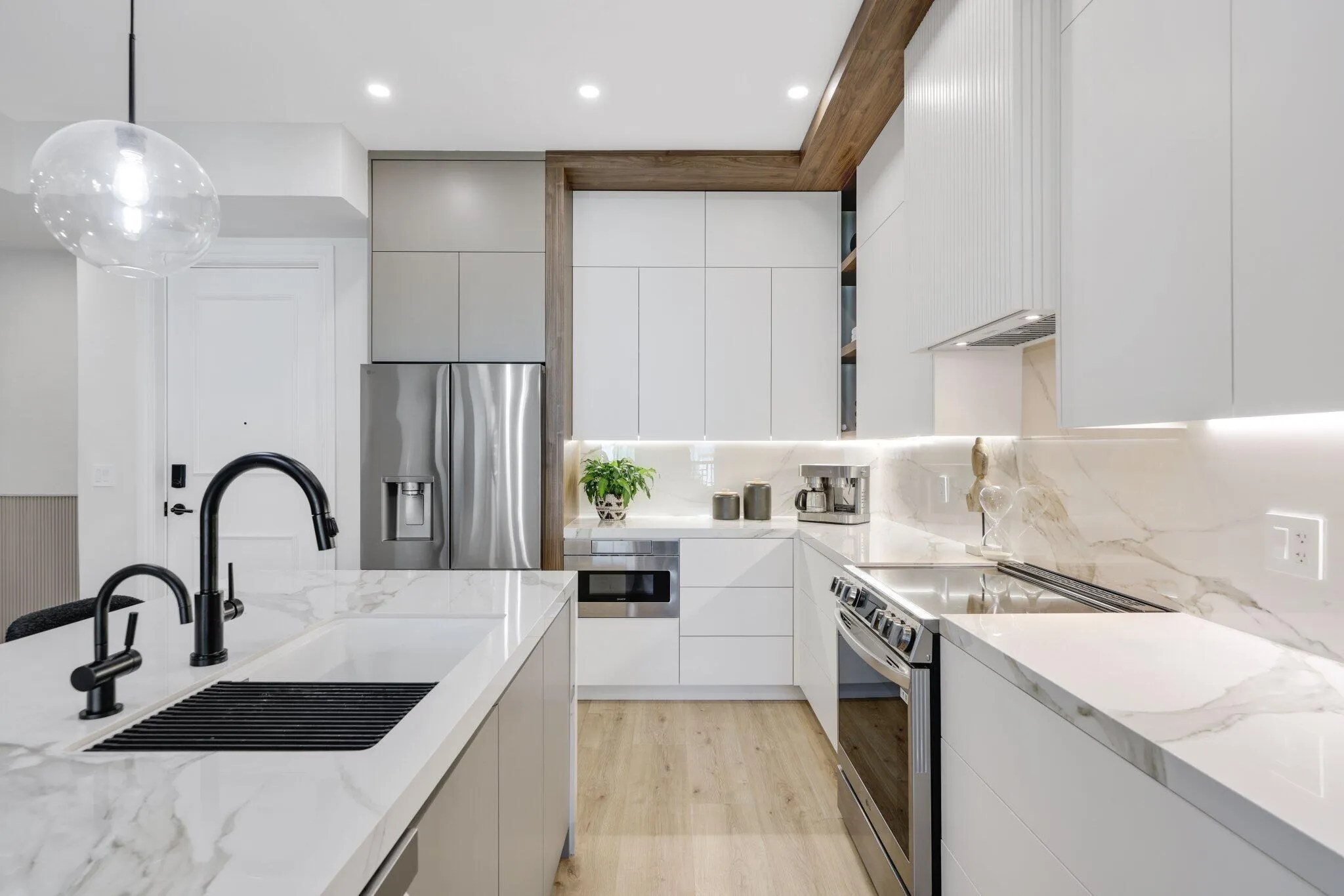 200 NE 2nd Avenue, #411