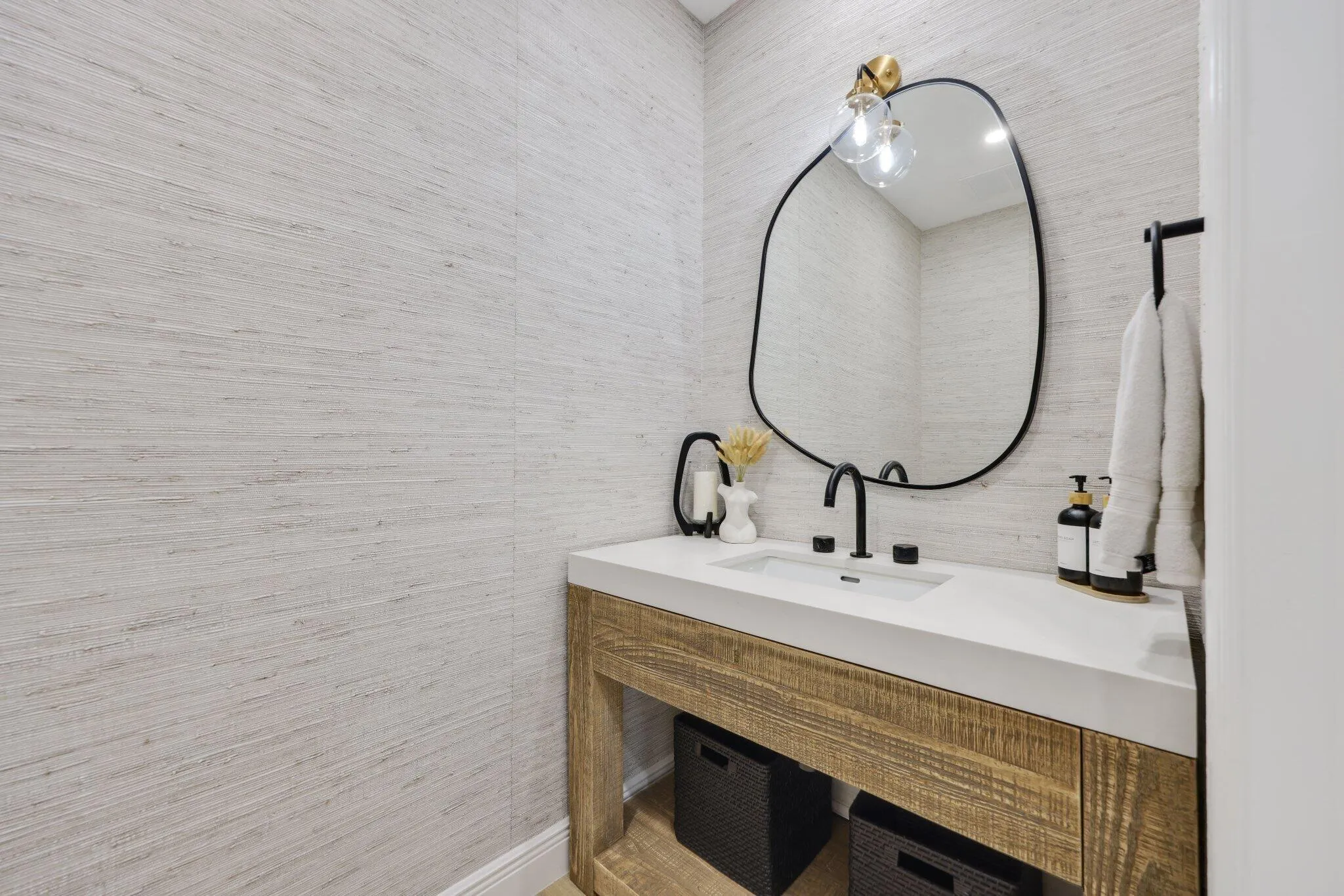 200 NE 2nd Avenue, #411