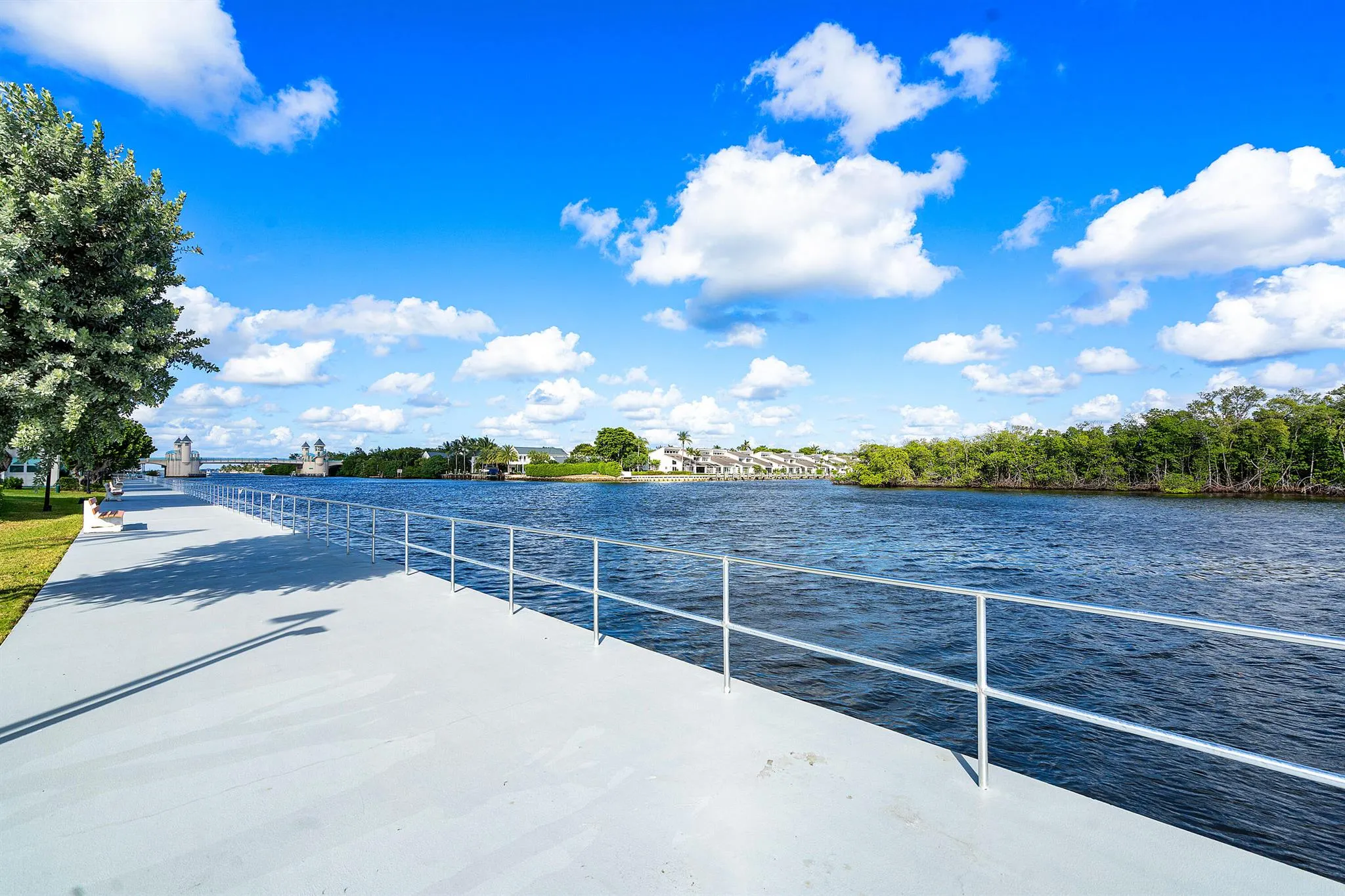 320 Horizons W, #103