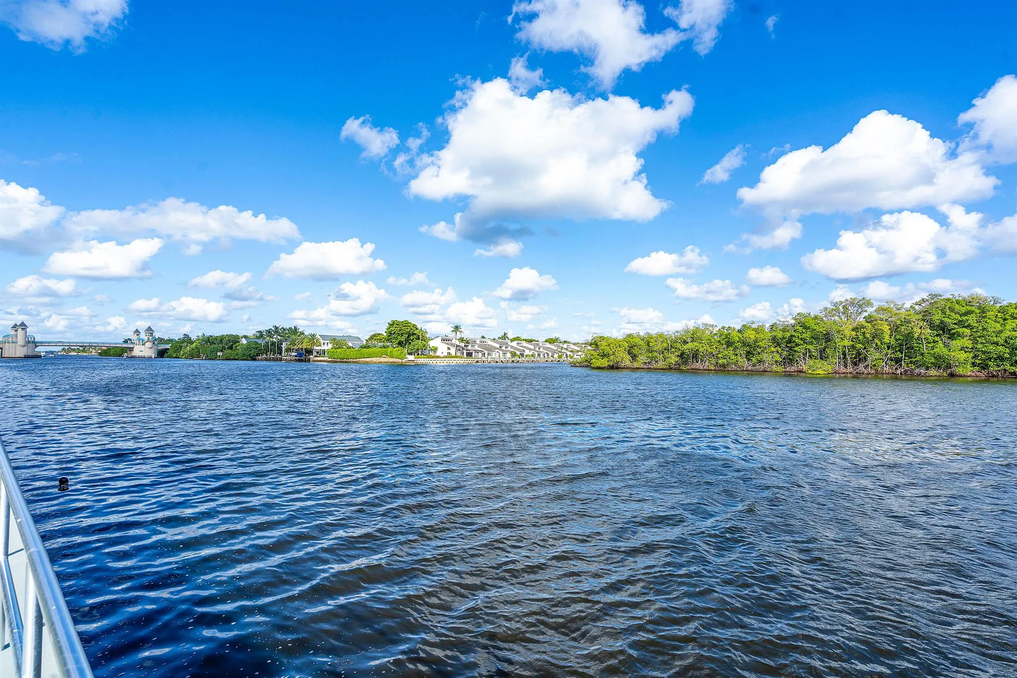 320 Horizons W, #103