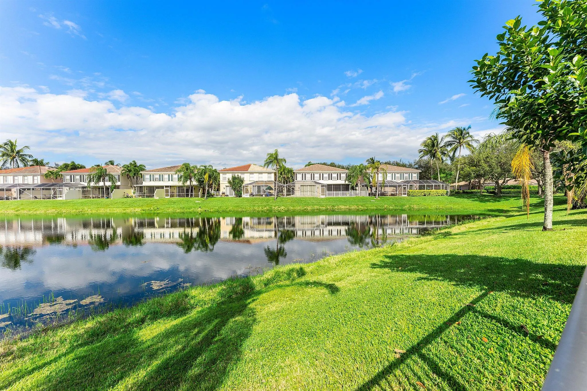 2109 Tarpon Lake Way