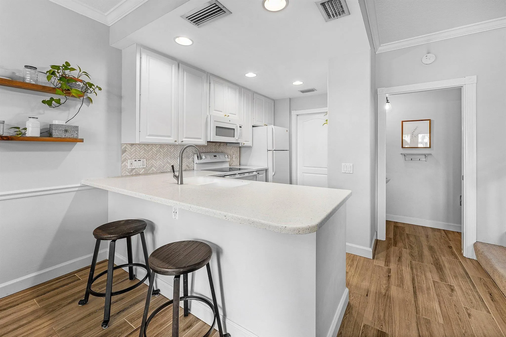 2109 Tarpon Lake Way