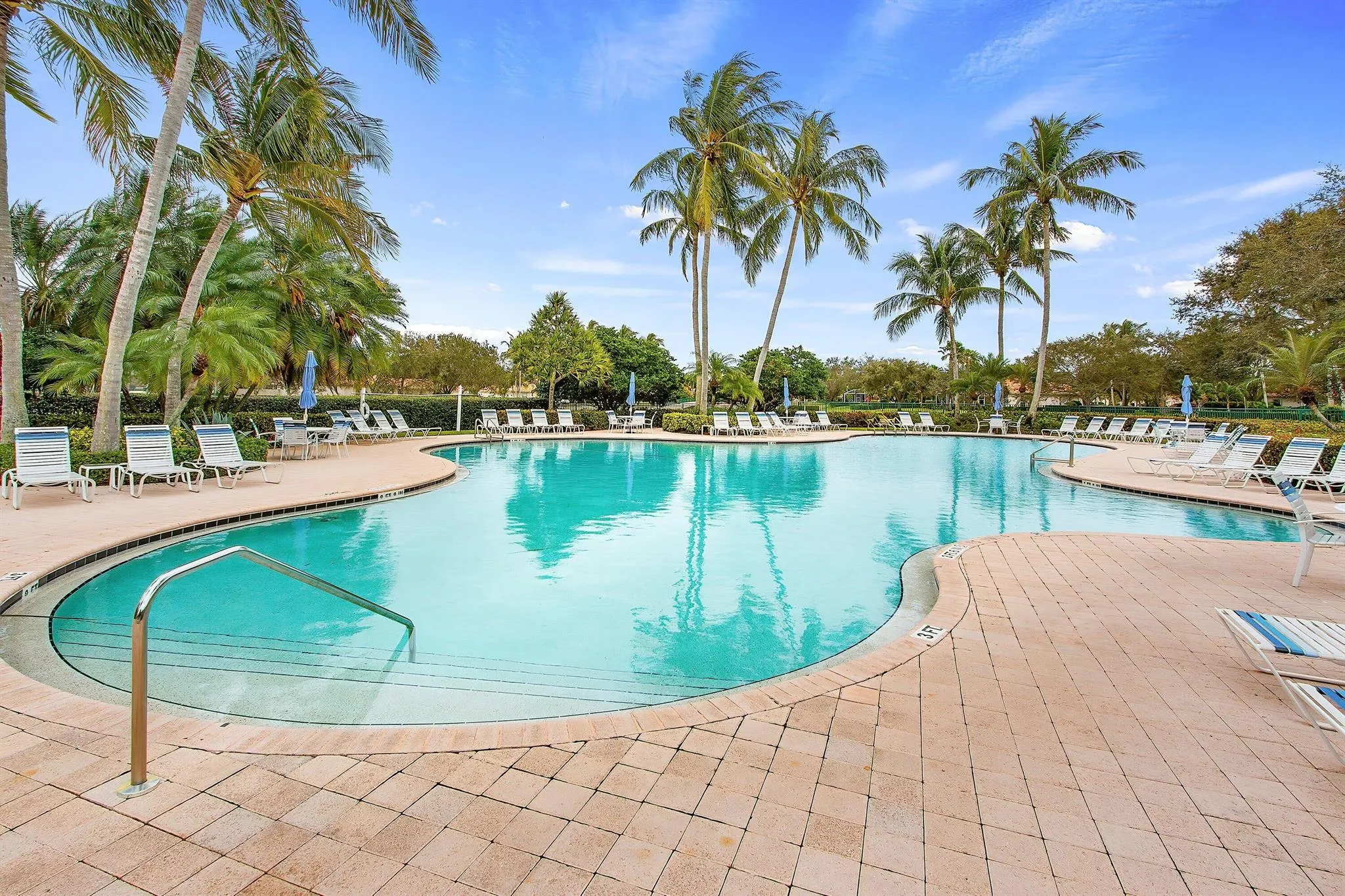 2109 Tarpon Lake Way