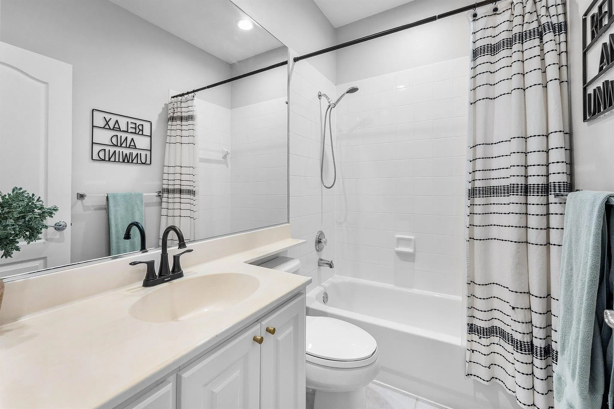 2109 Tarpon Lake Way