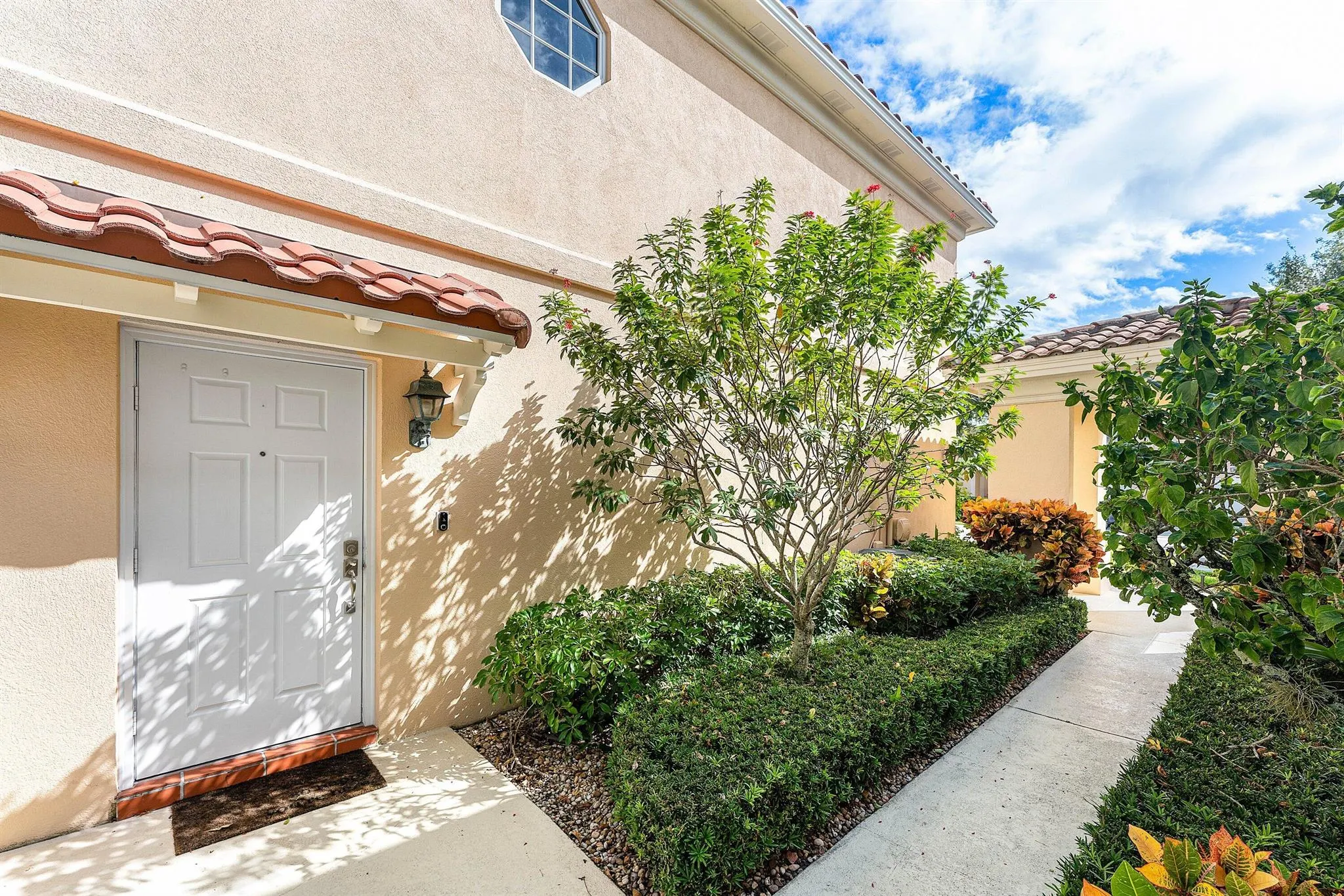 2109 Tarpon Lake Way