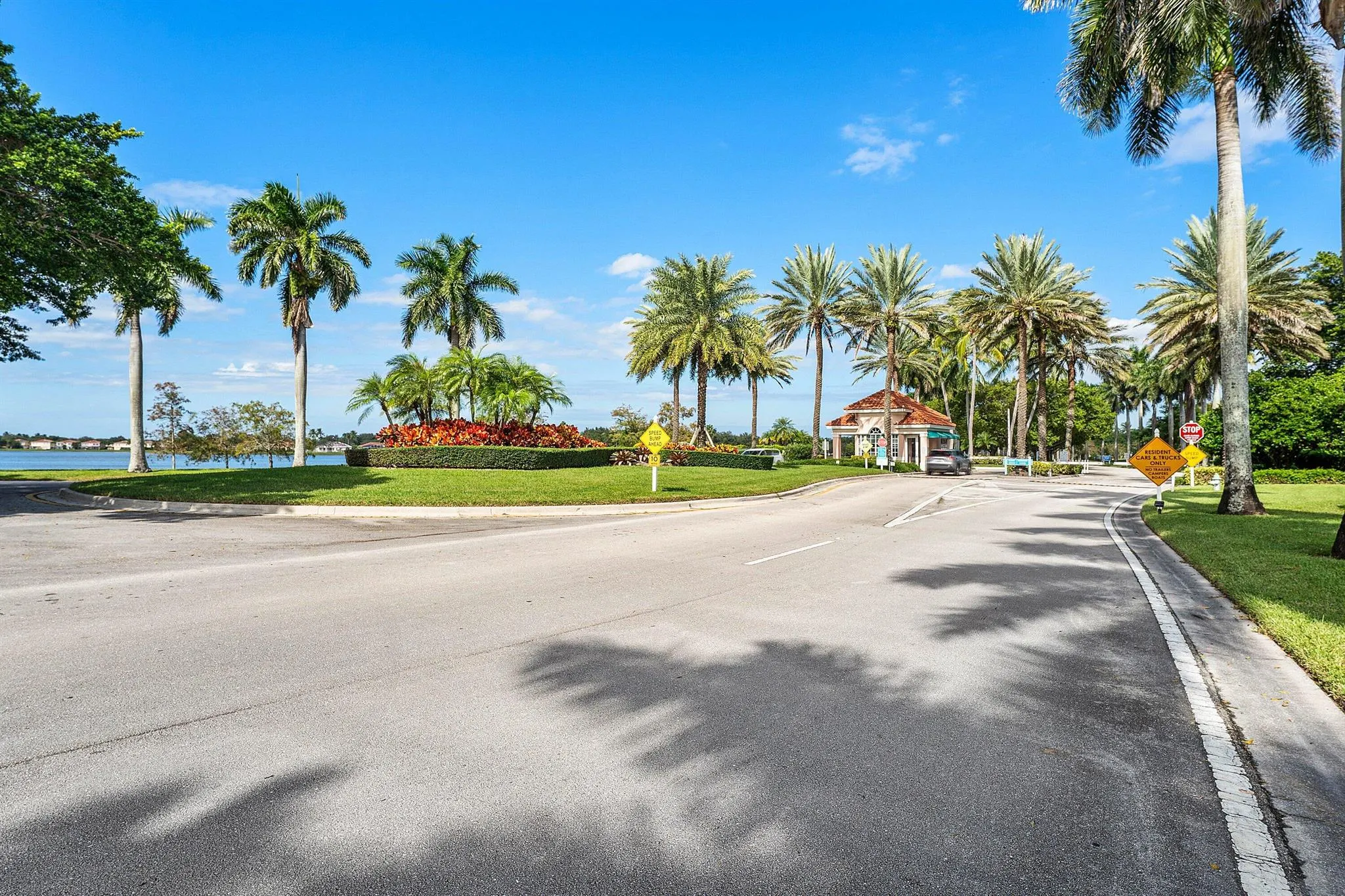 2109 Tarpon Lake Way