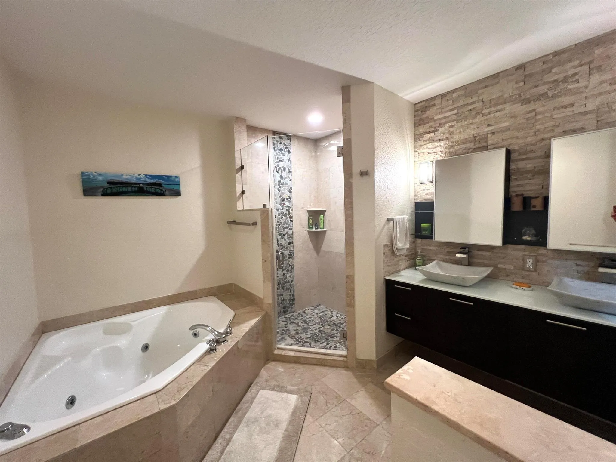 1640 Presidential Way, #301