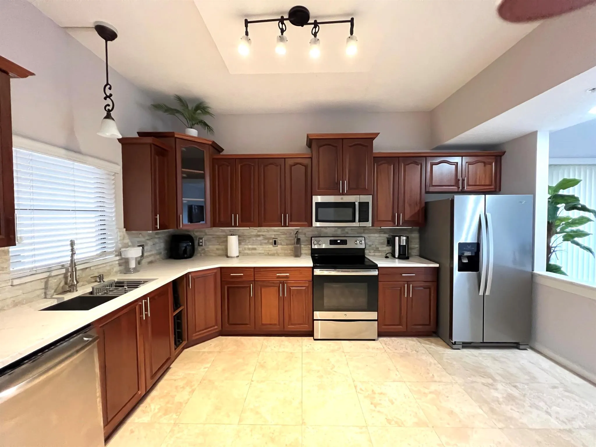 1640 Presidential Way, #301