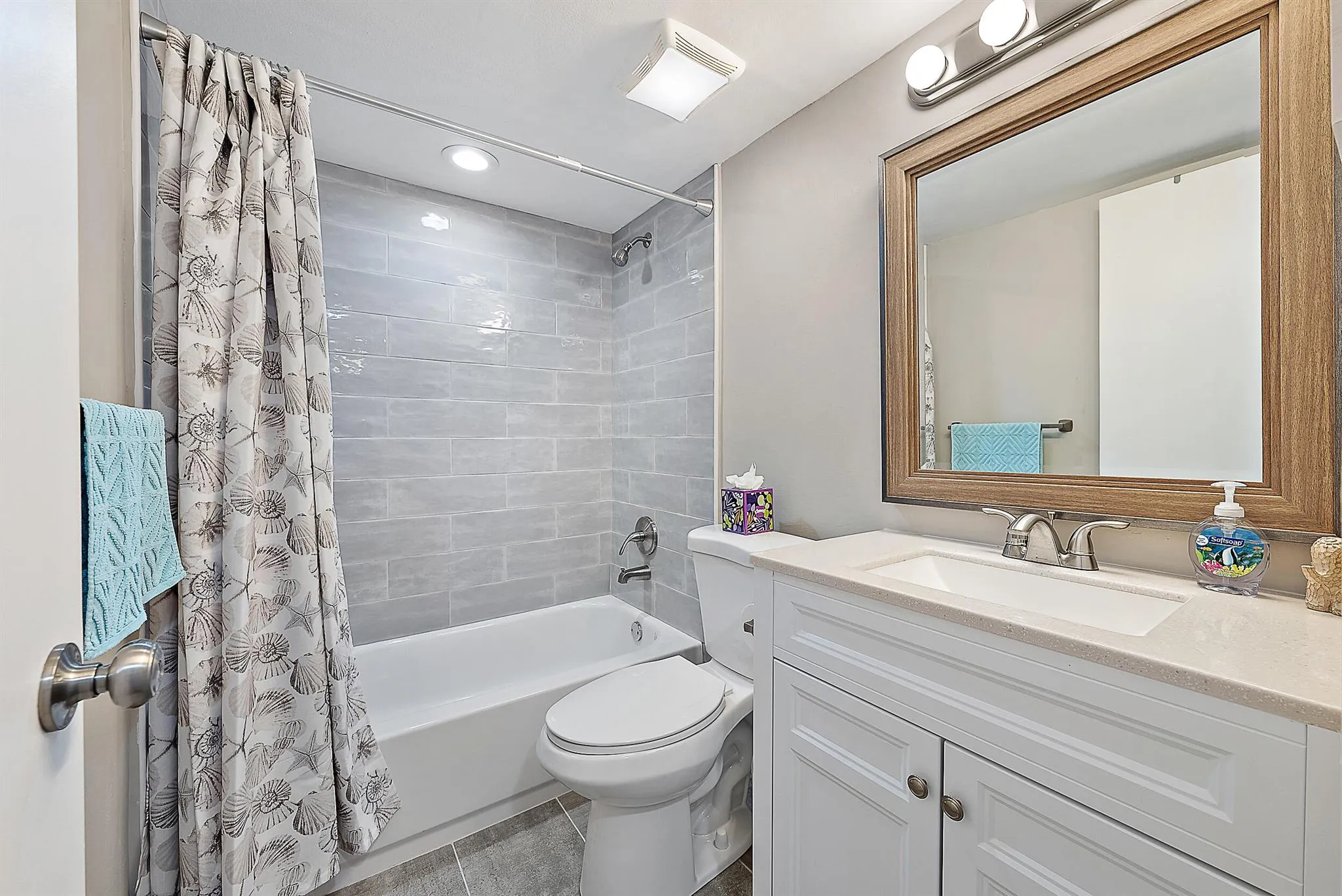 309 Lake Circle, #201