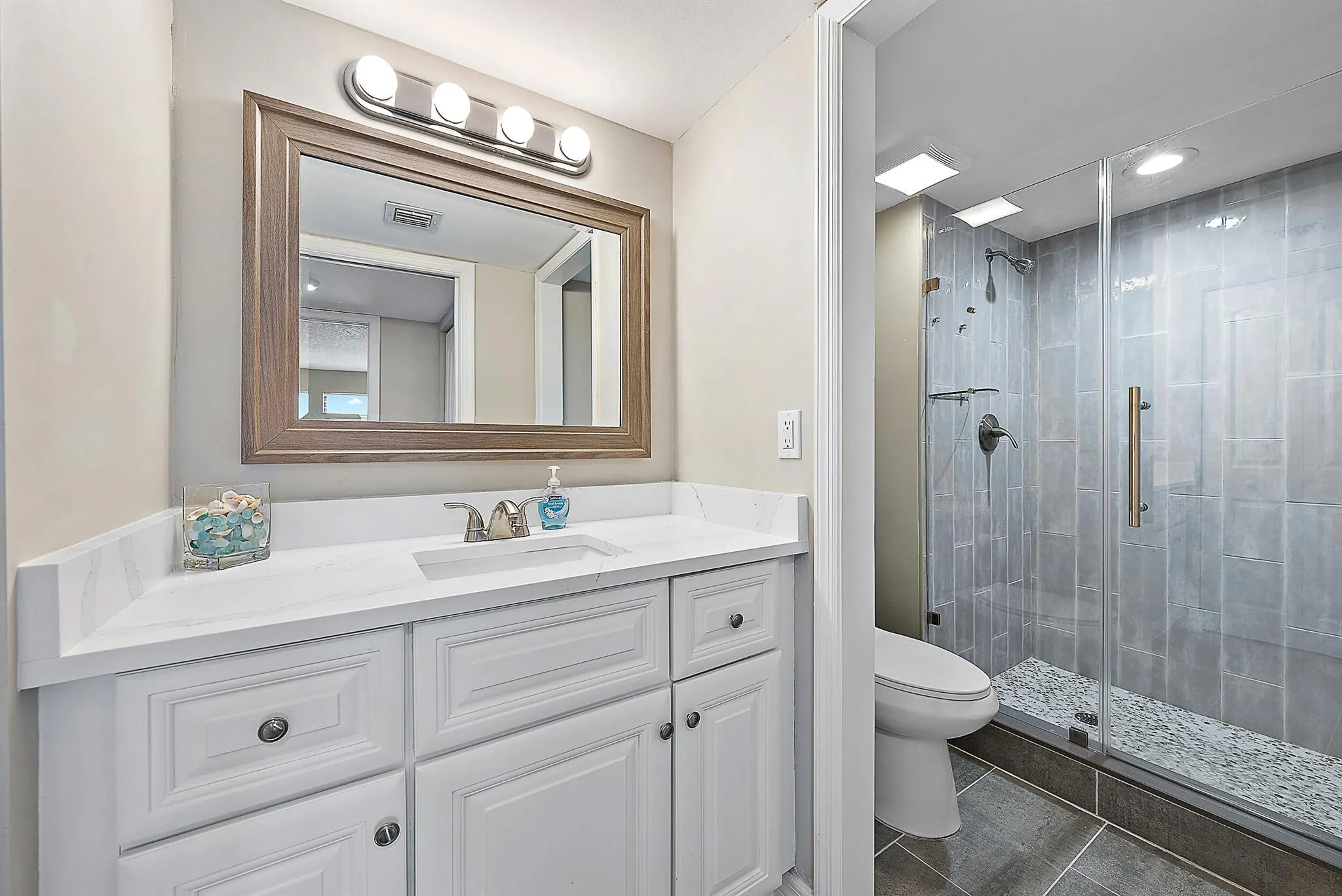 309 Lake Circle, #201