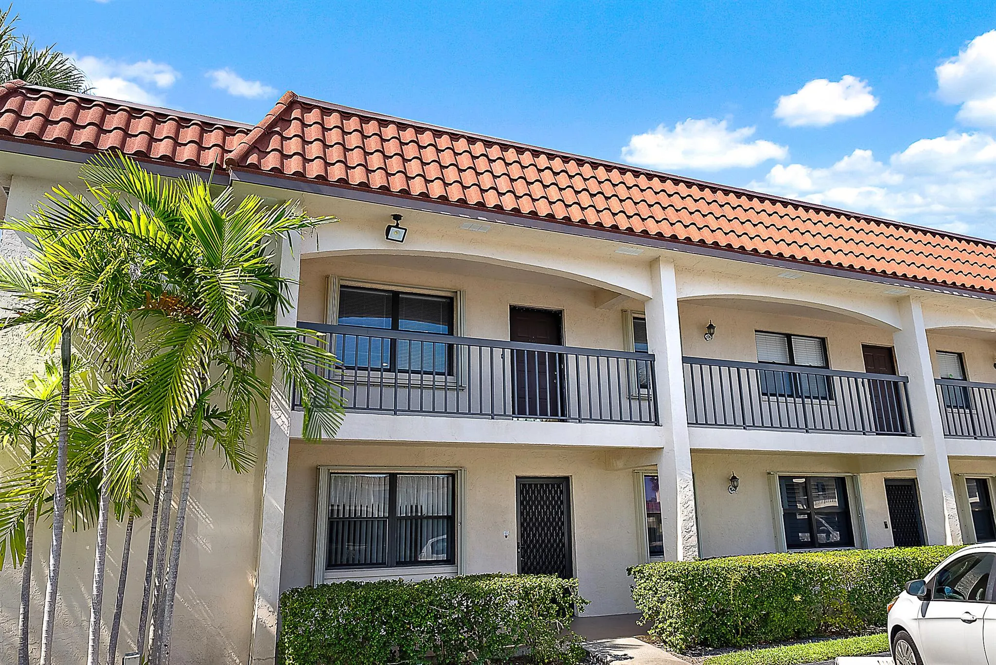 309 Lake Circle, #201