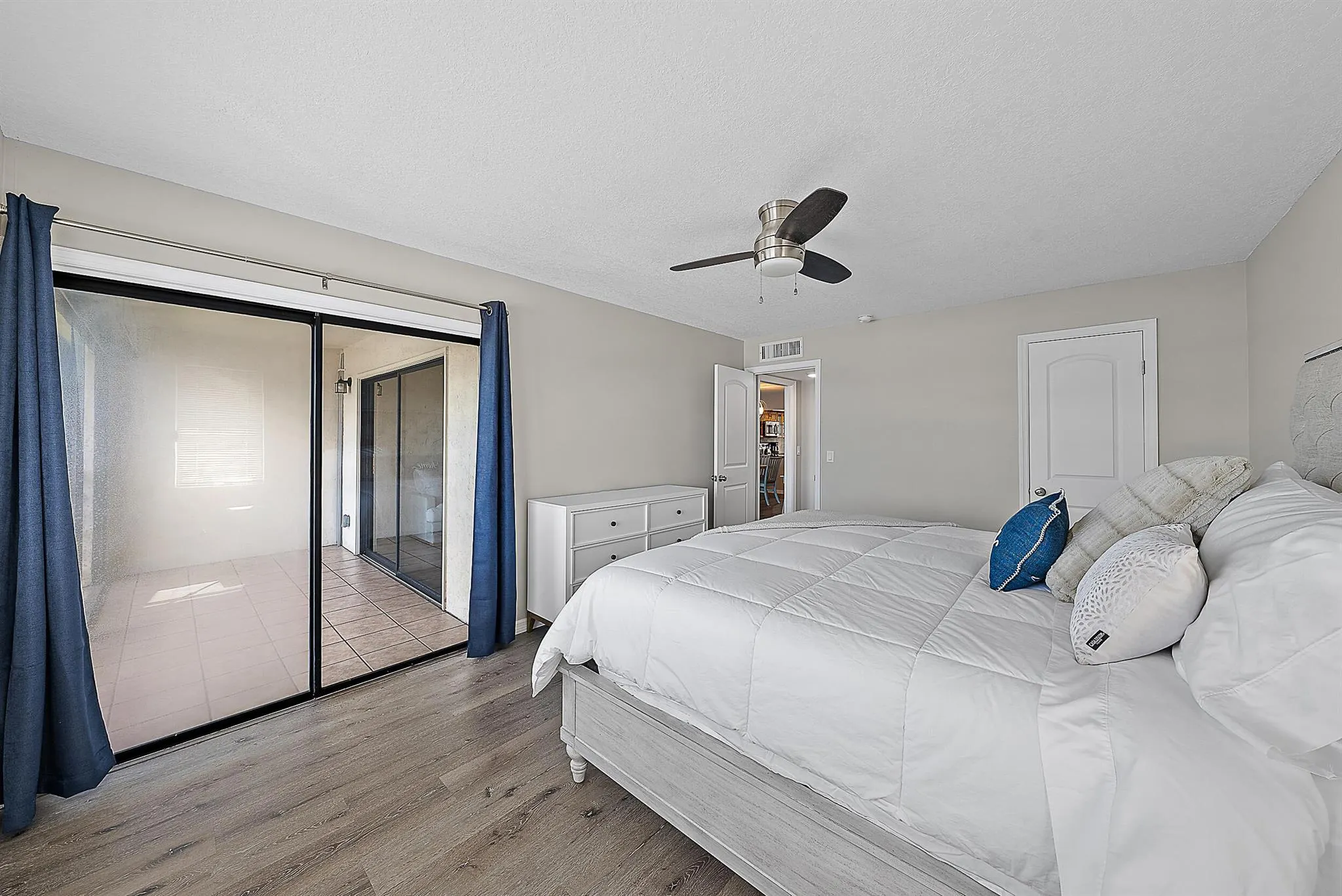 309 Lake Circle, #201