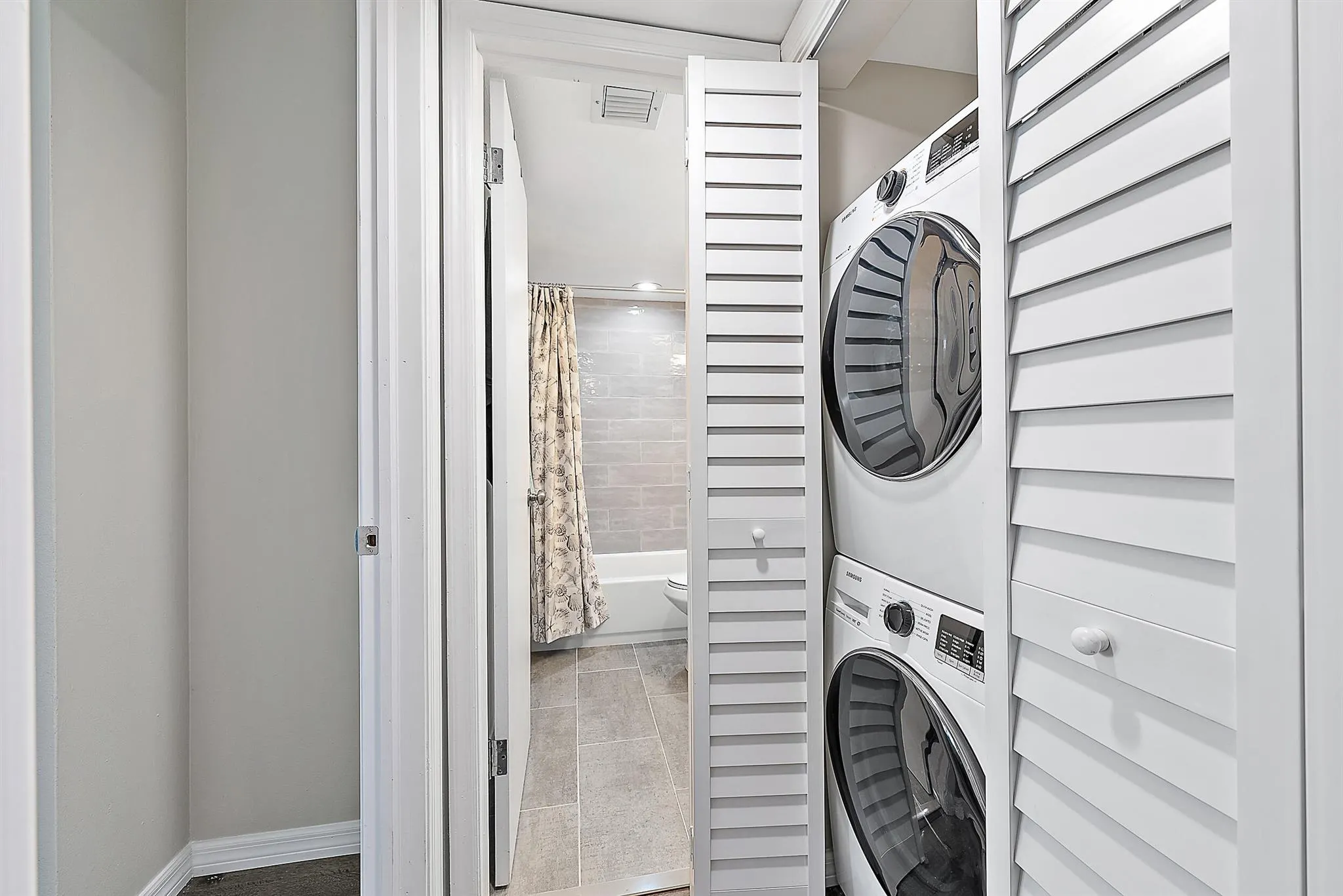 309 Lake Circle, #201