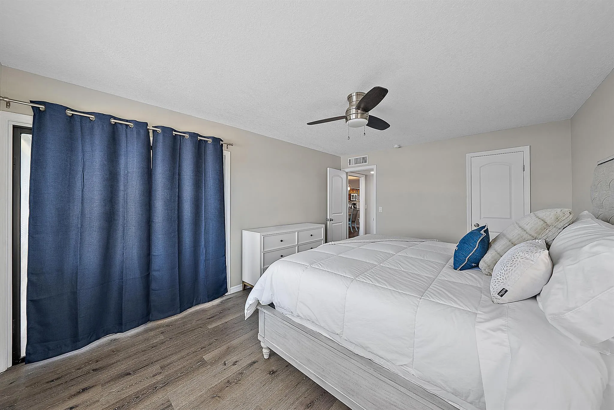 309 Lake Circle, #201