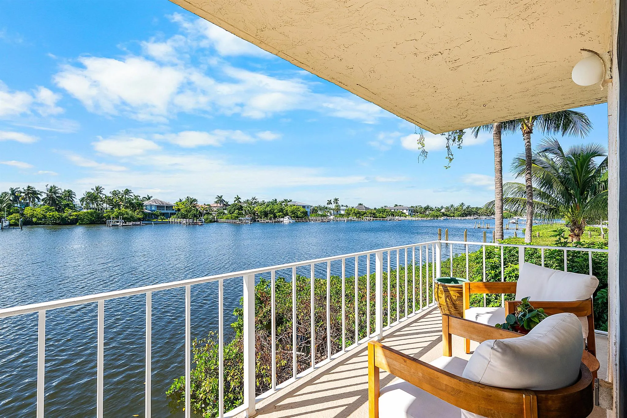 3575 S Ocean Boulevard, #2000