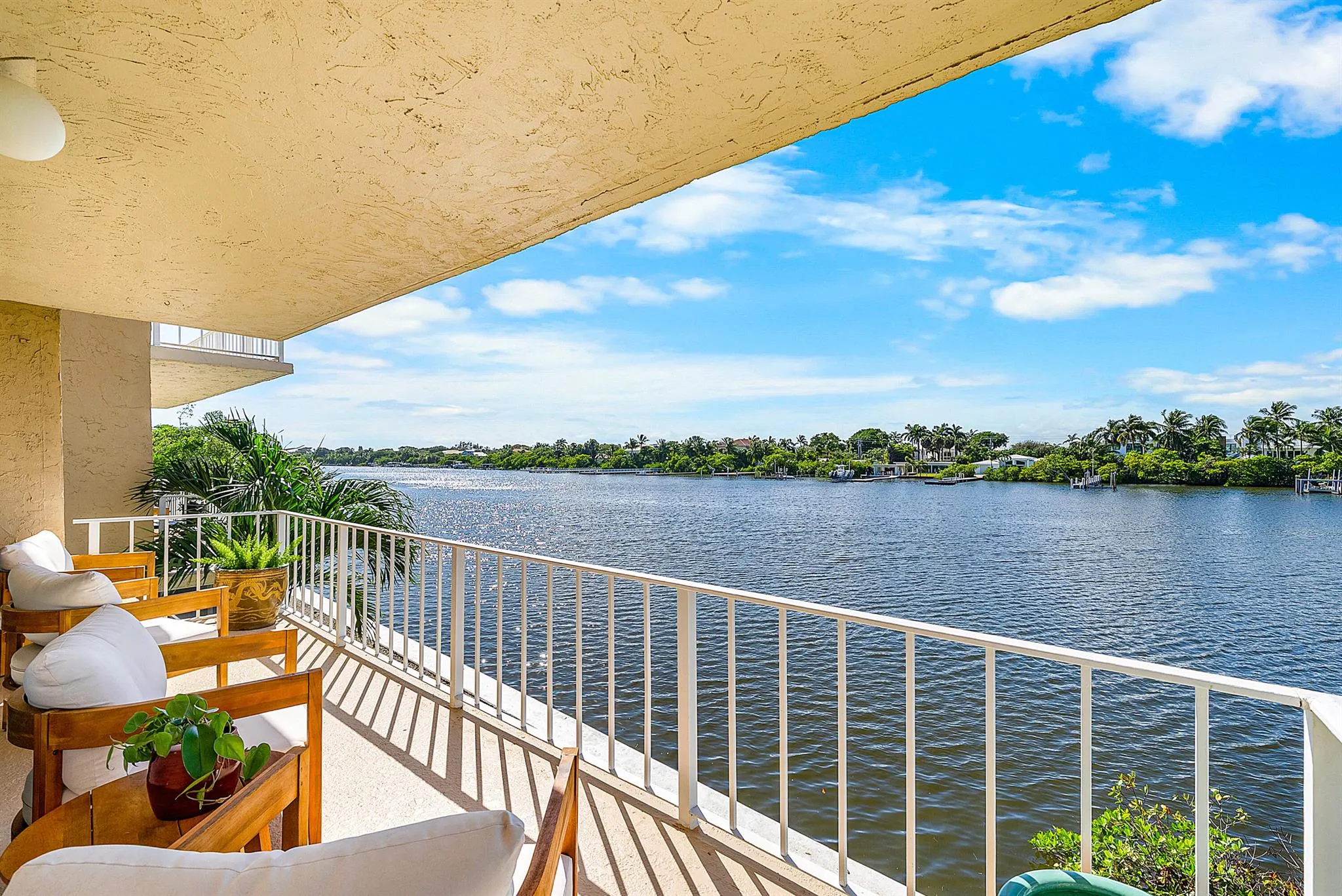 3575 S Ocean Boulevard, #2000