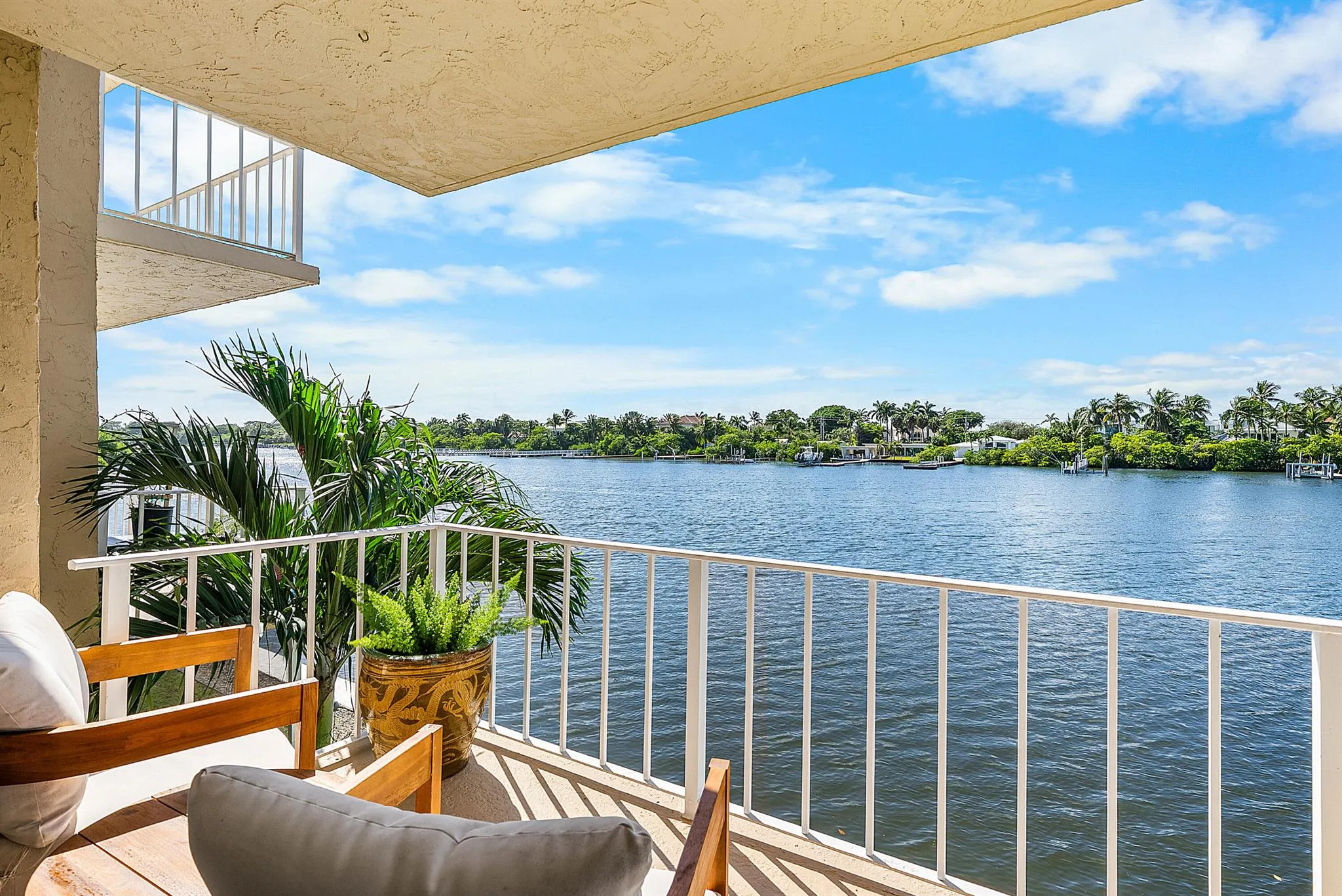 3575 S Ocean Boulevard, #2000