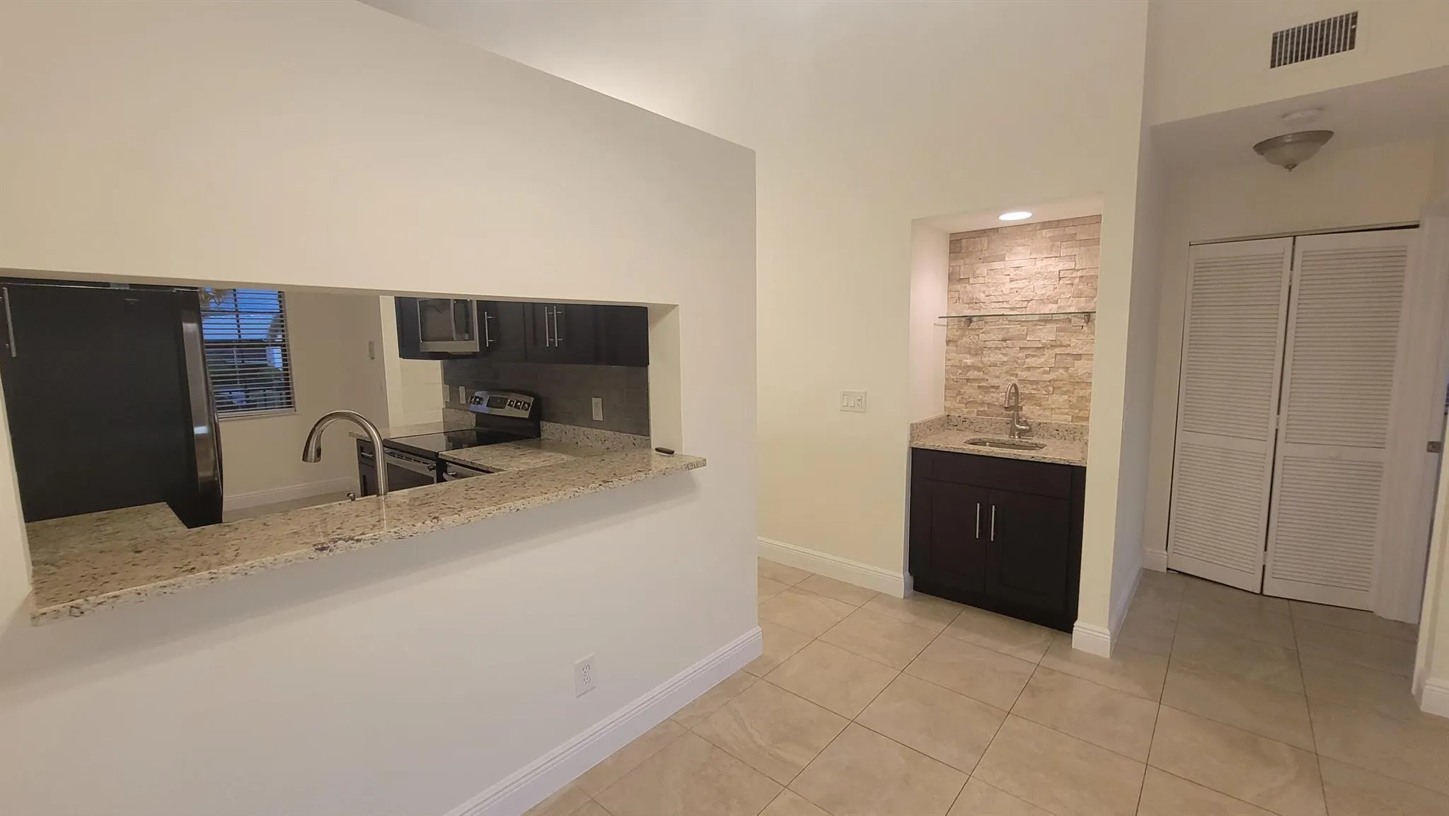 1072 Keystone Drive N, #A