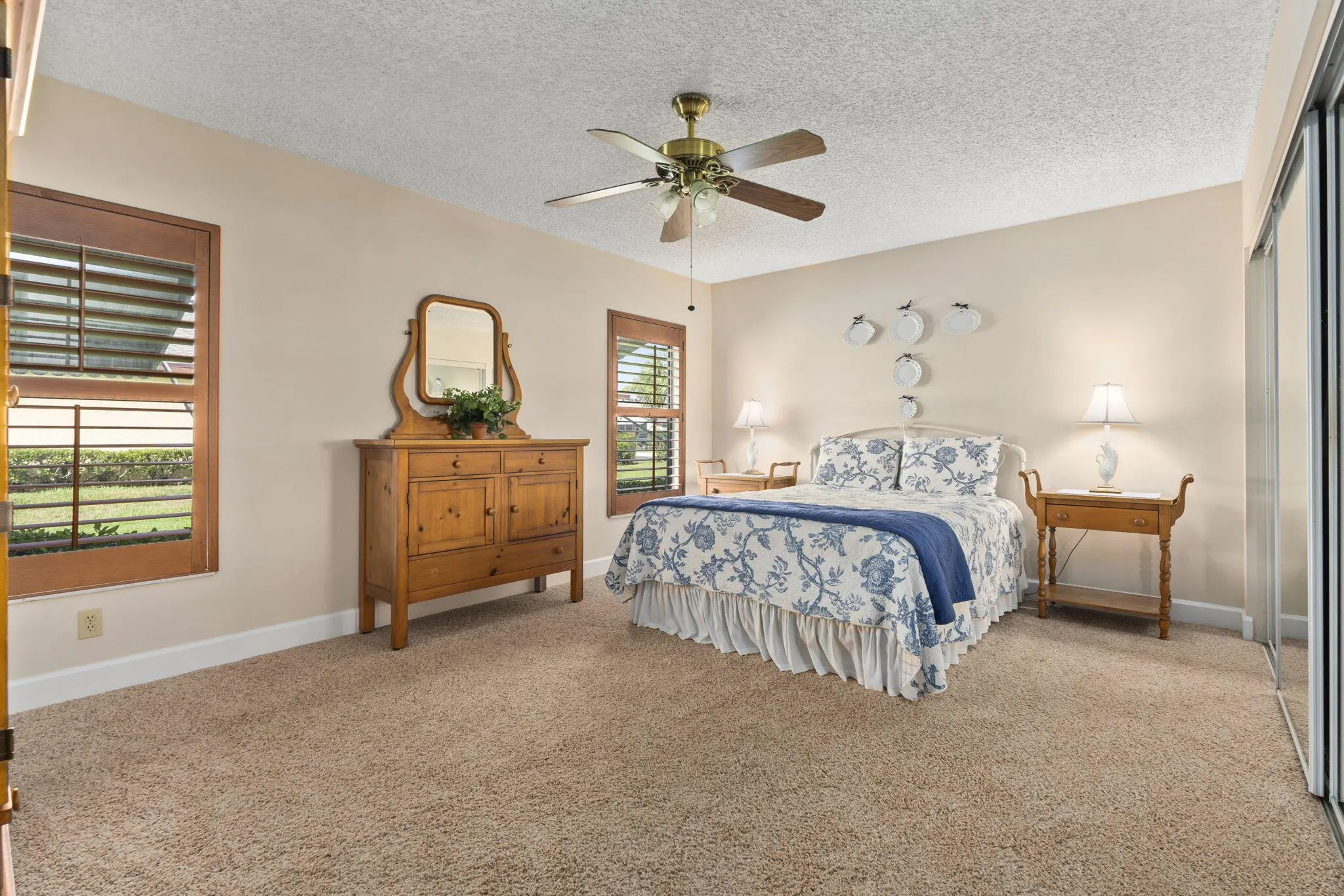 1767 S Dovetail Drive, #R