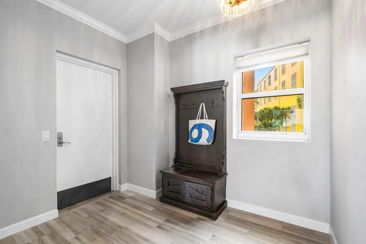 2650 Lake Shore Drive, #201