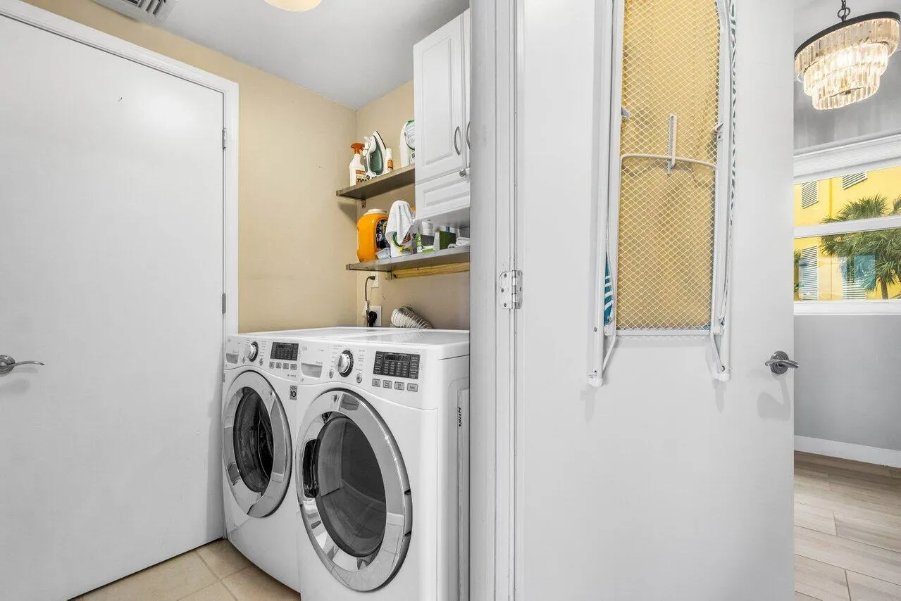 2650 Lake Shore Drive, #201