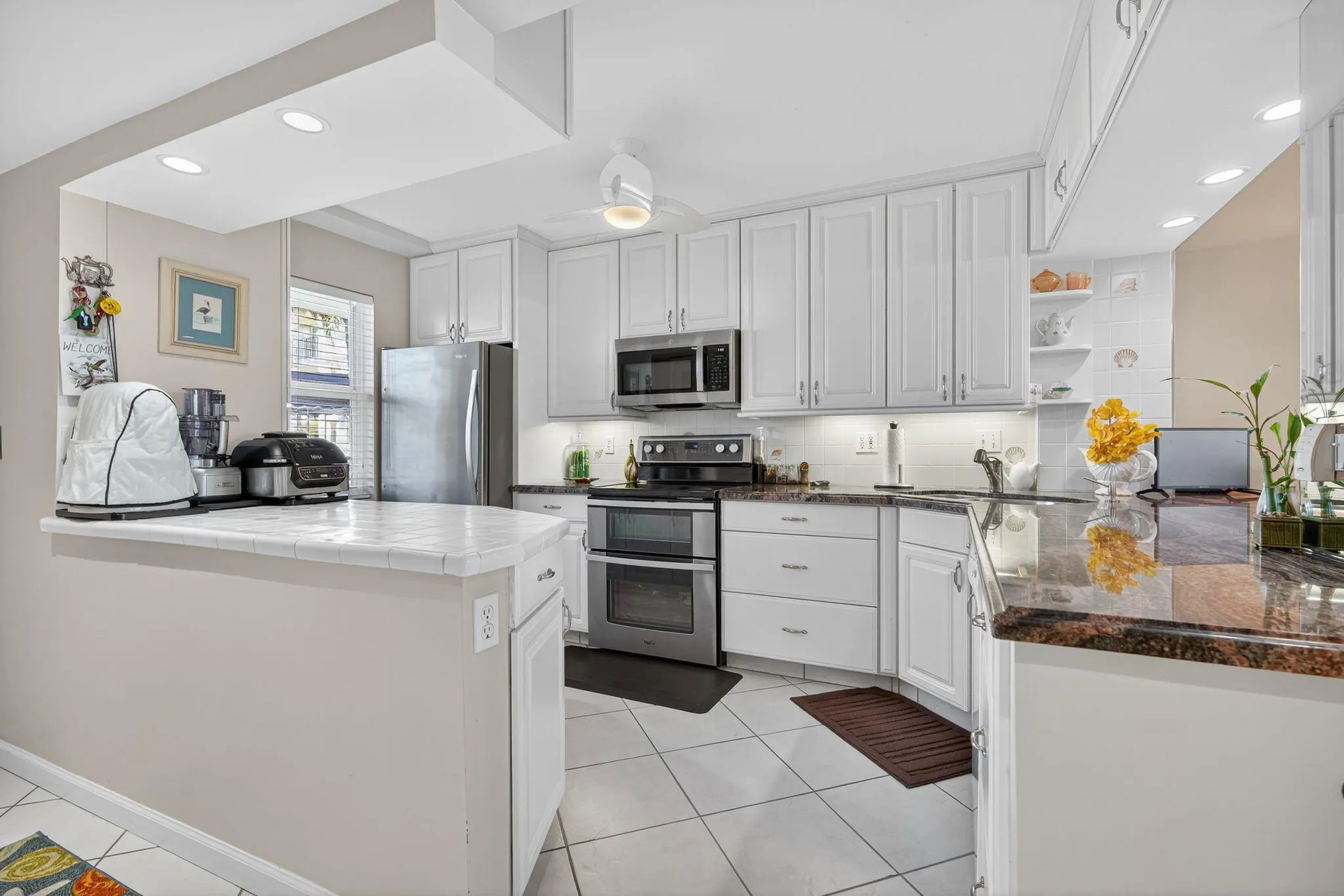 105 Paradise Harbour Boulevard, #102