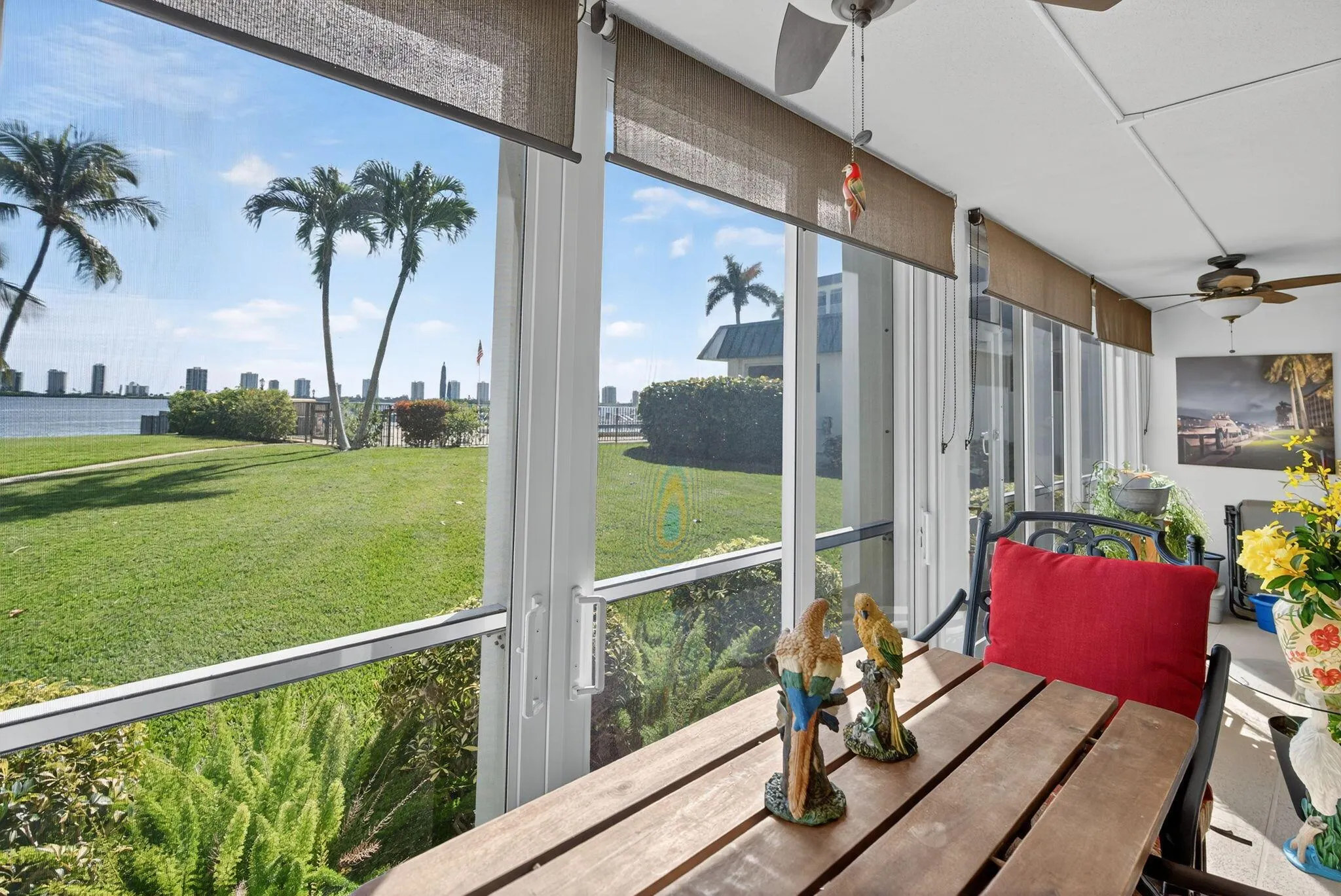 105 Paradise Harbour Boulevard, #102