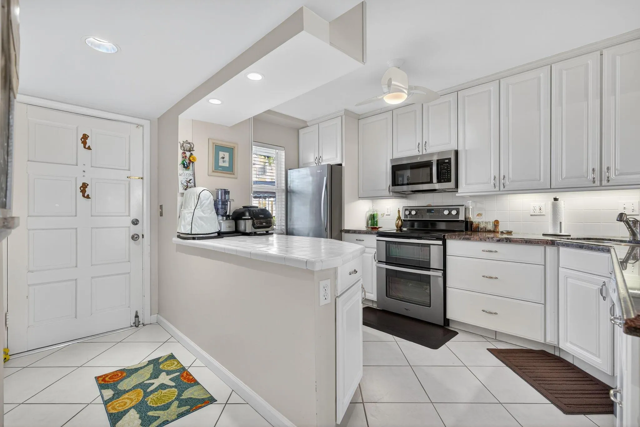 105 Paradise Harbour Boulevard, #102