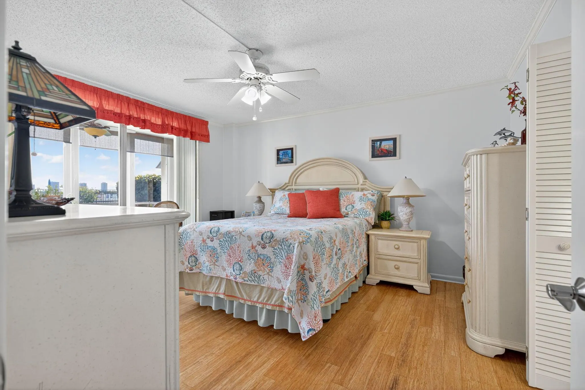 105 Paradise Harbour Boulevard, #102