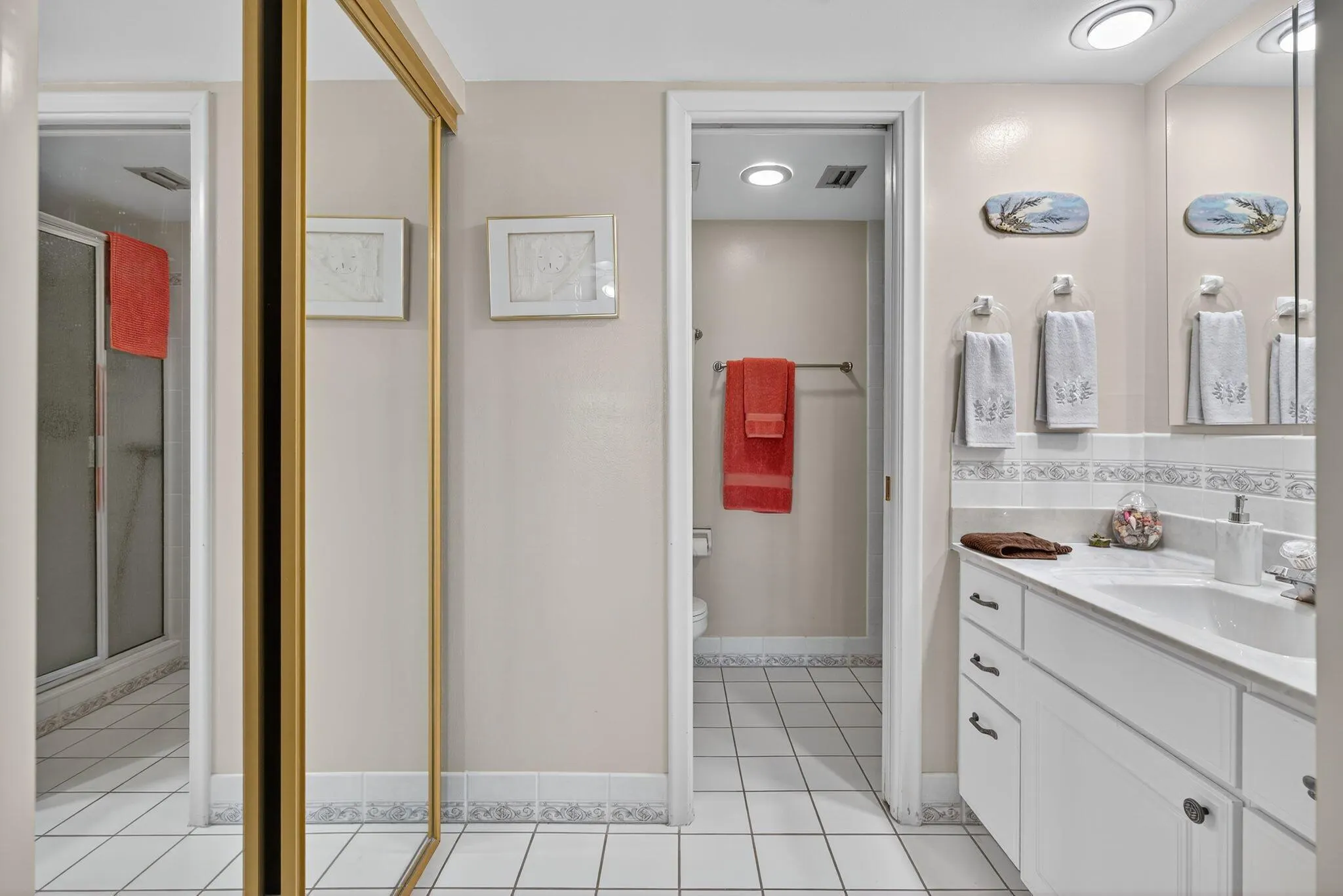 105 Paradise Harbour Boulevard, #102